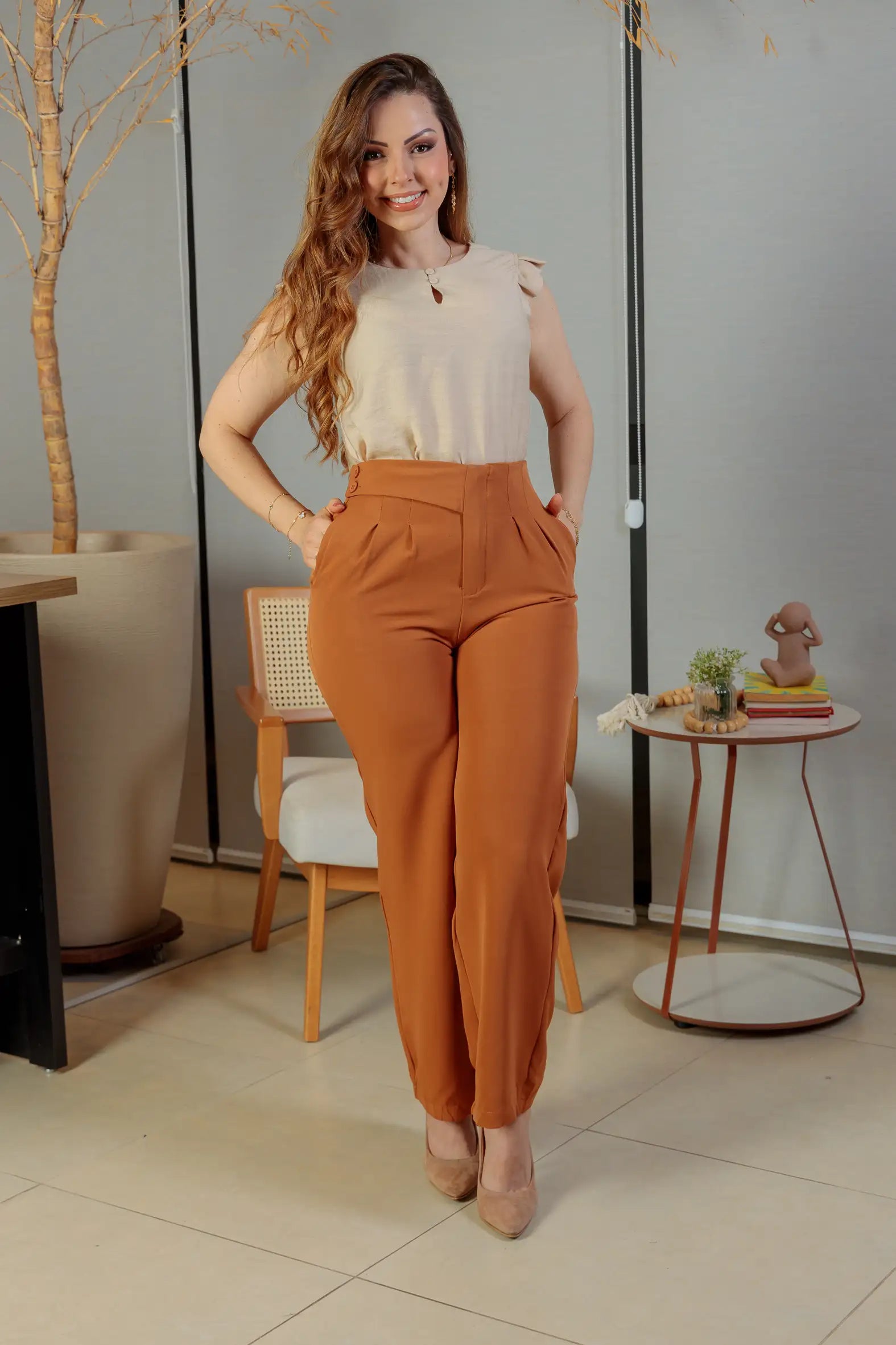 Blusa Babados Manga Detalhe Botão Visco Brise Yara Bege