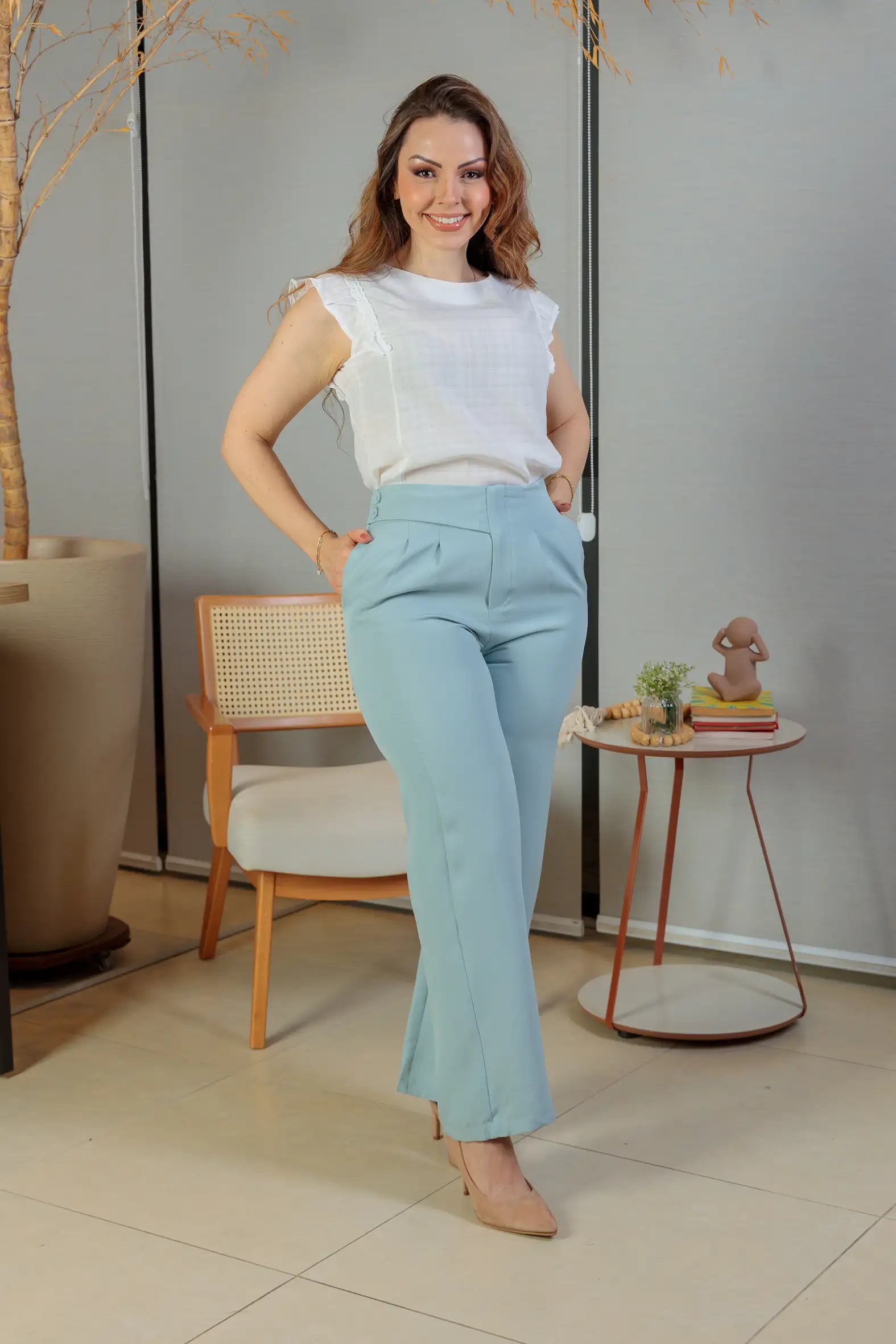Calça Corte Reto Alfaiataria Detalhe Cós Eloísa Azul