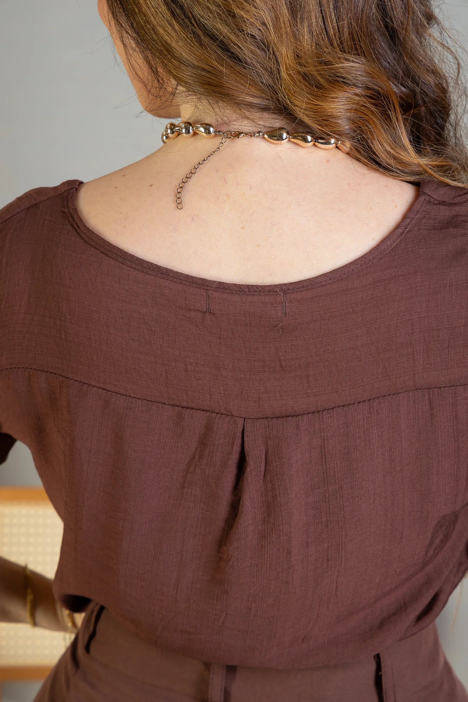 Blusa Manga Curta Decote "V" Visco Nature Gal Costa Marrom