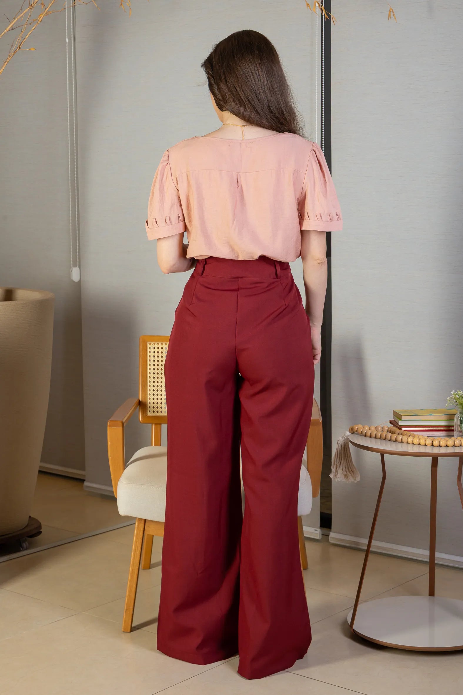 Calça Pantalona Alfaiataria Lux Detalhe Passador Grazi Massafera Marsala