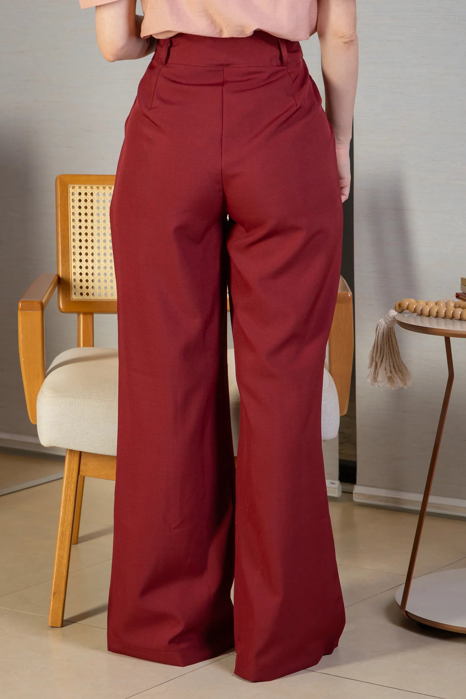 Calça Pantalona Alfaiataria Lux Detalhe Passador Grazi Massafera Marsala