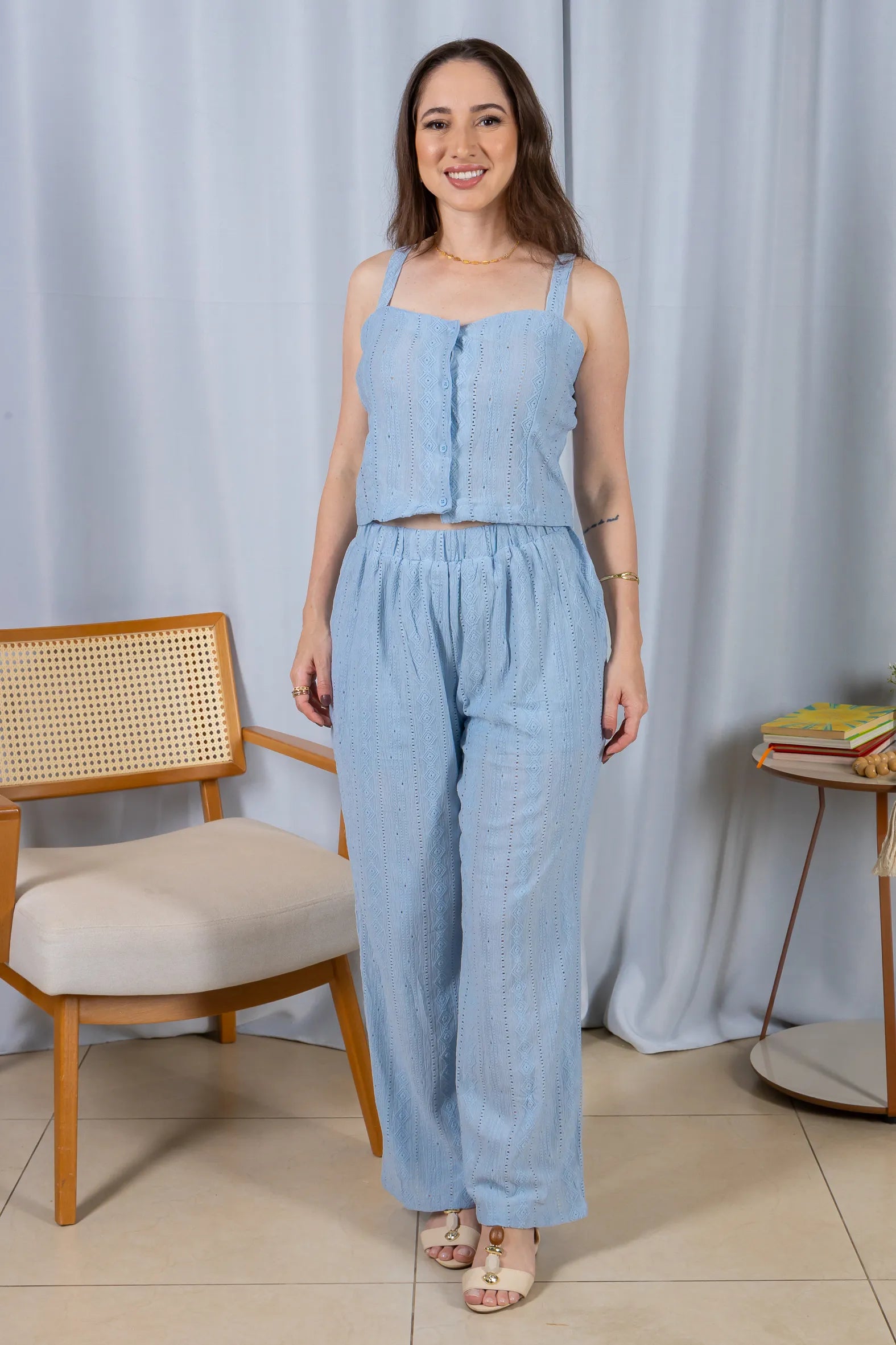 Calça Pantalona Bordado e Cós com Elástico Crepe Soft Carla Azul