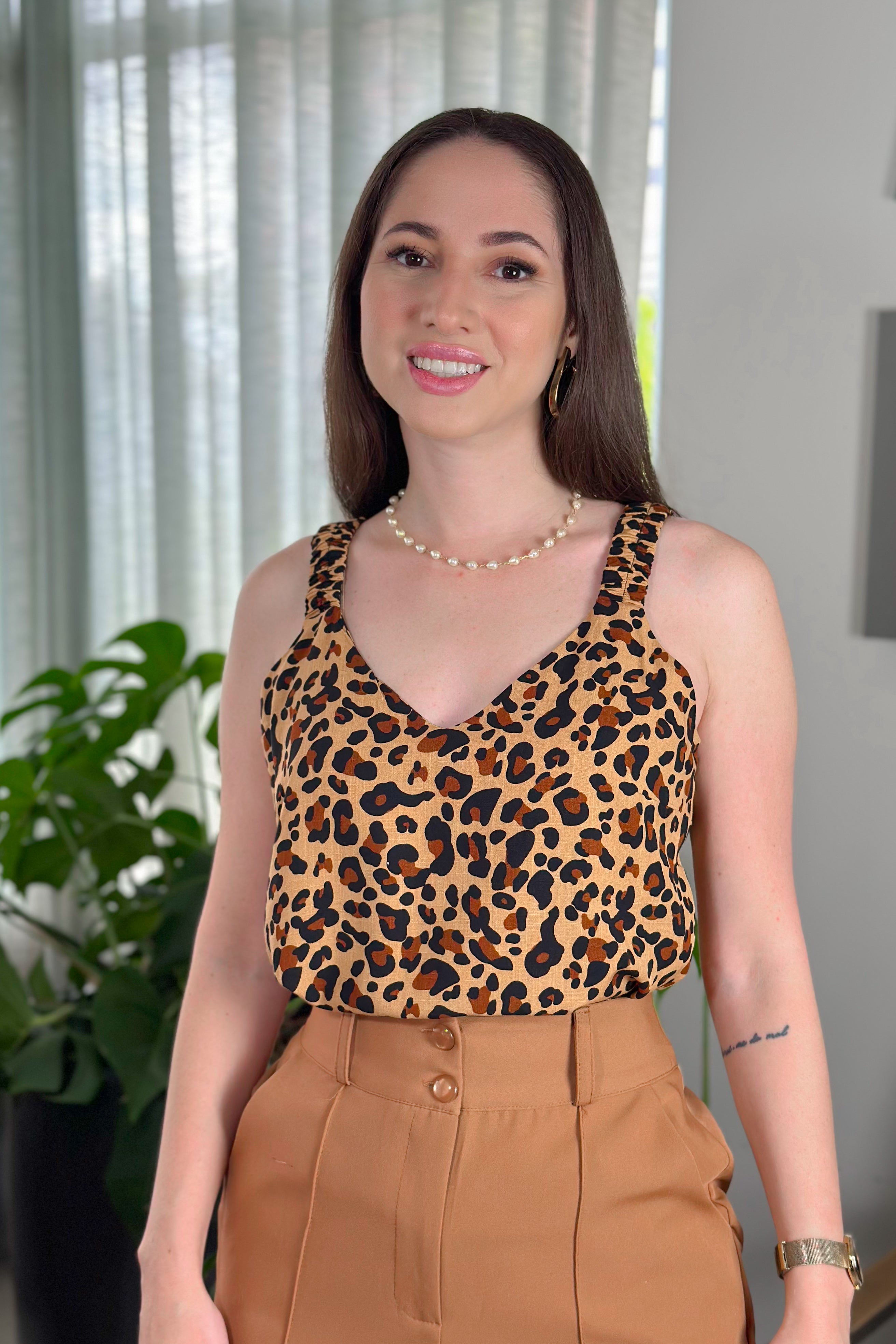 Blusa Regata Viscose Detalhe Alça Isis Estampada Marrom