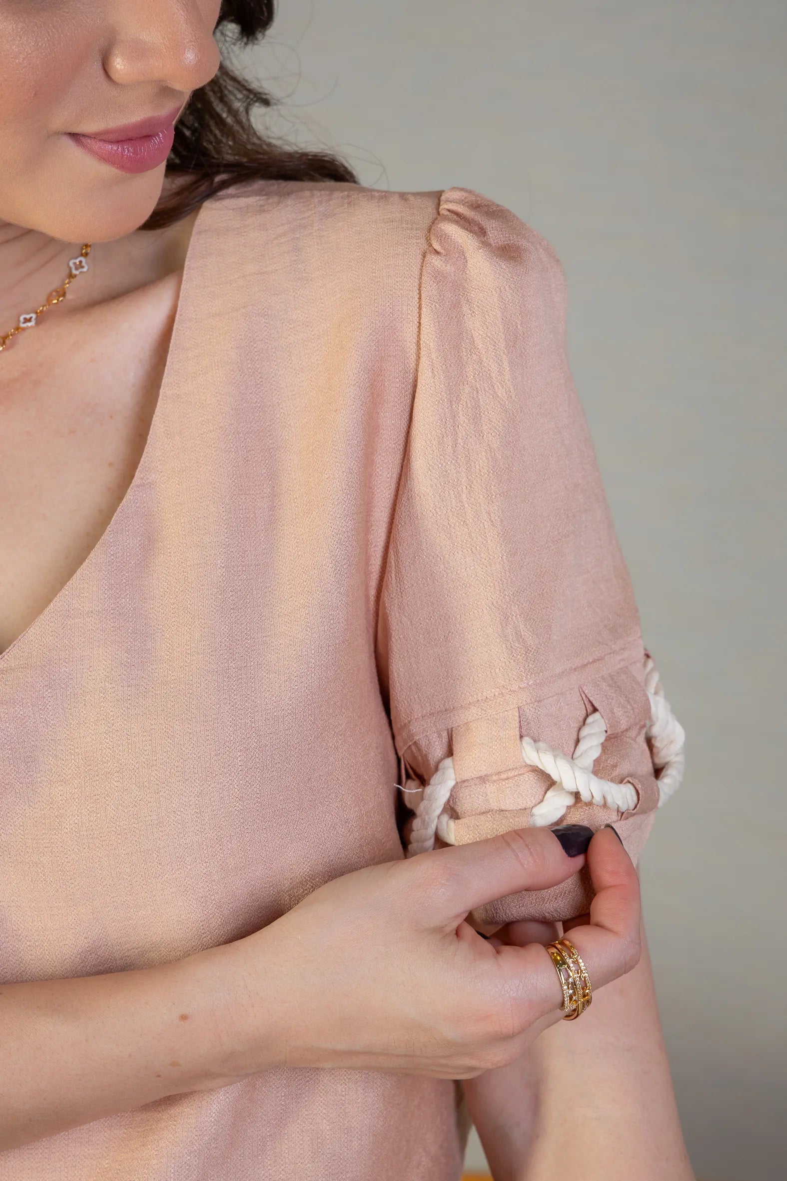 Blusa Manga Curta Detalhe Trançado Visco Nature Dira Paes Rose