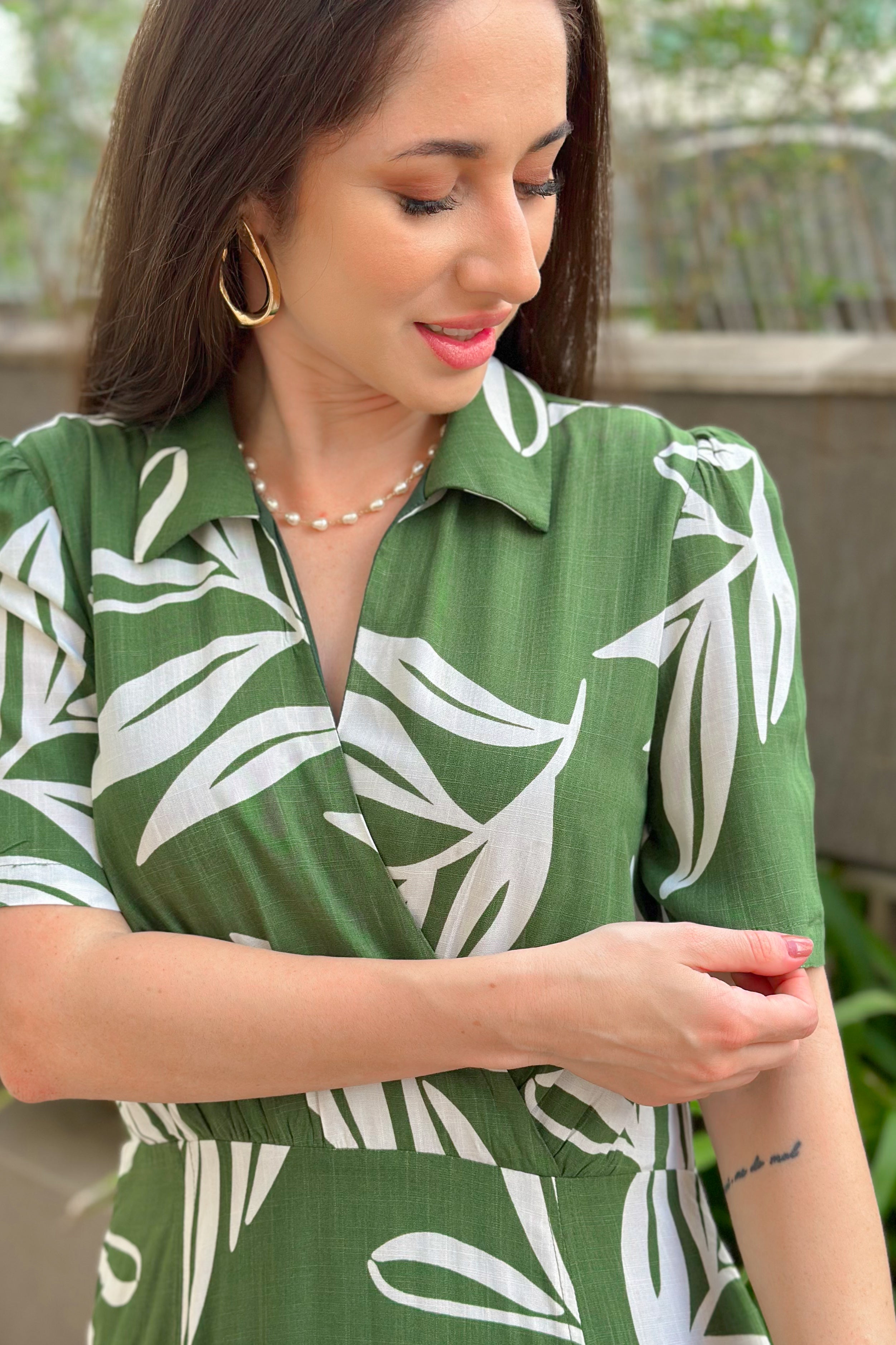 Vestido Midi Decote Transpassado Celine Estampado Verde