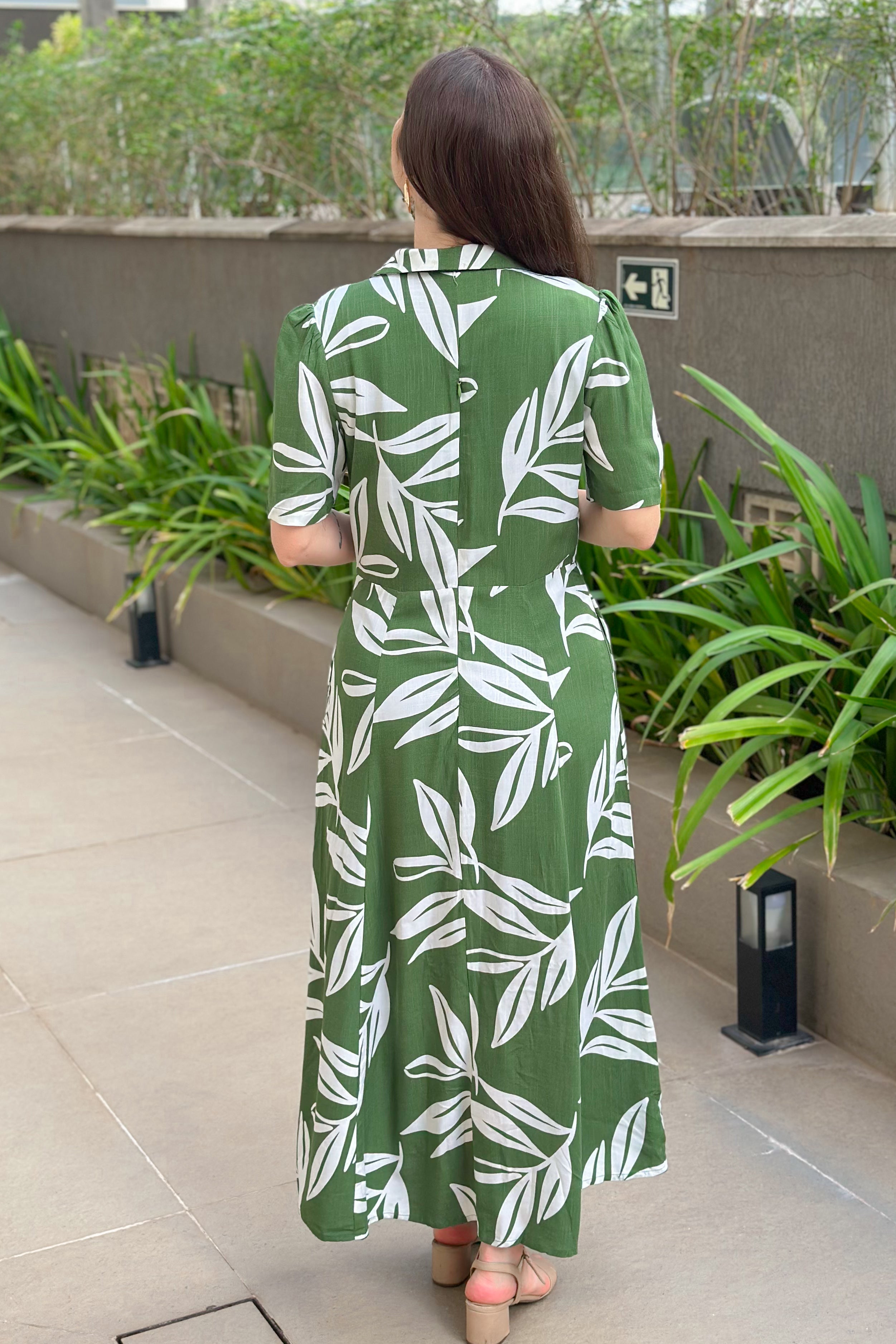 Vestido Midi Decote Transpassado Celine Estampado Verde