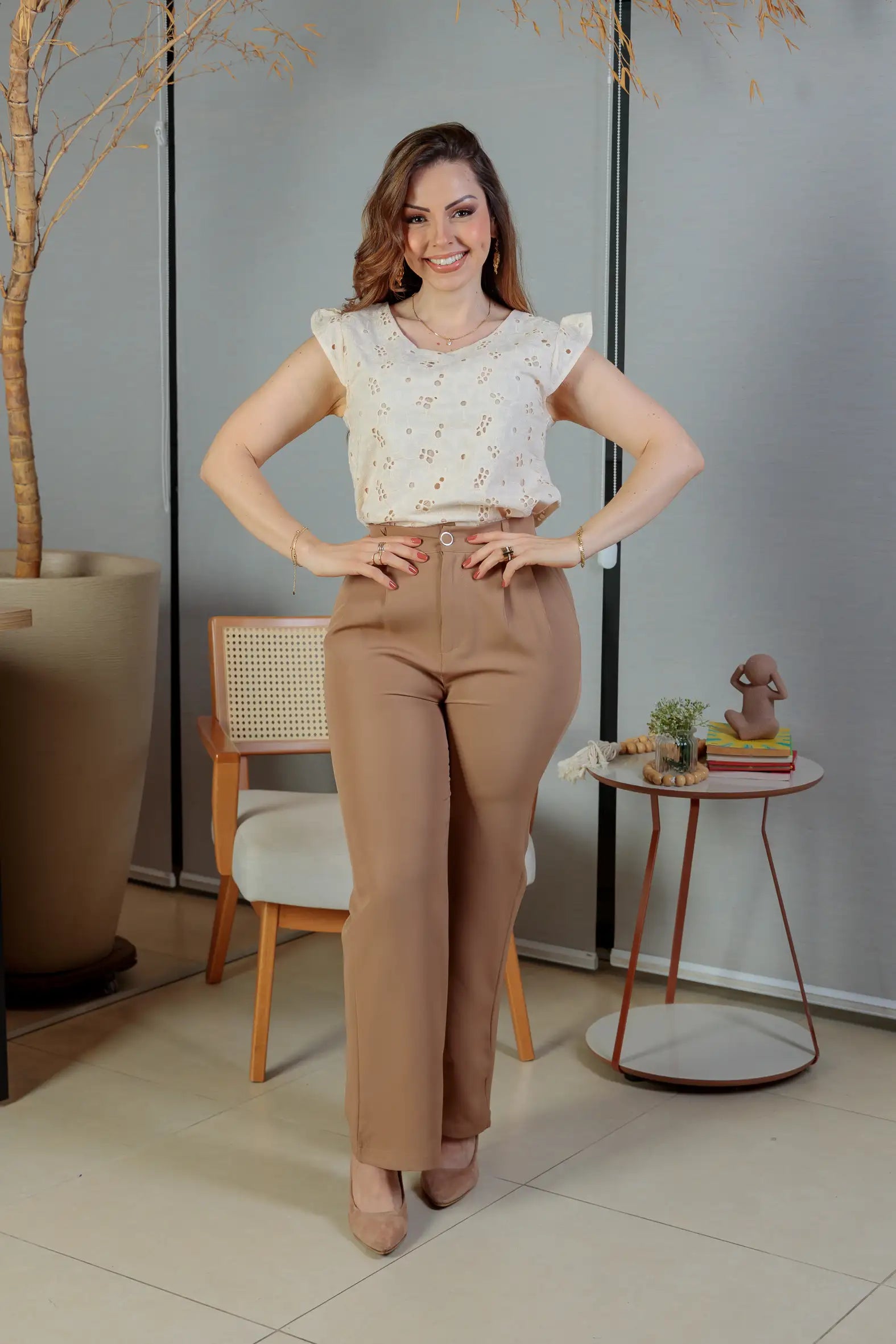 Blusa Regata Em Algodão Textura Bordada Laise Suzy Creme