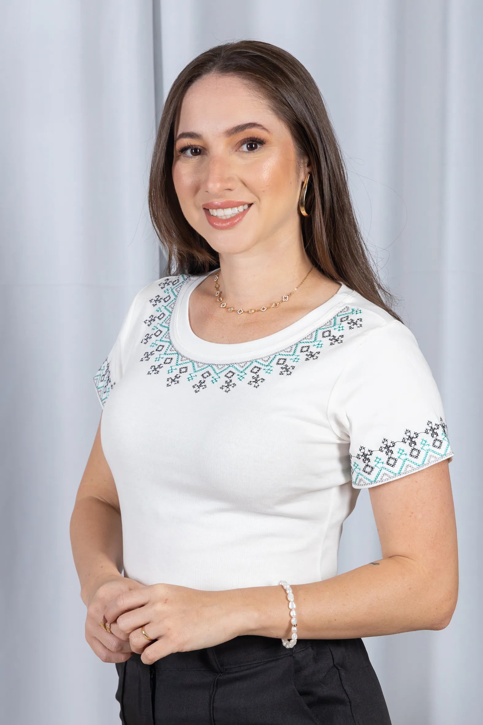 Blusa Manga Curta Cotton Lycra Detalhes Bordados Marina Branca