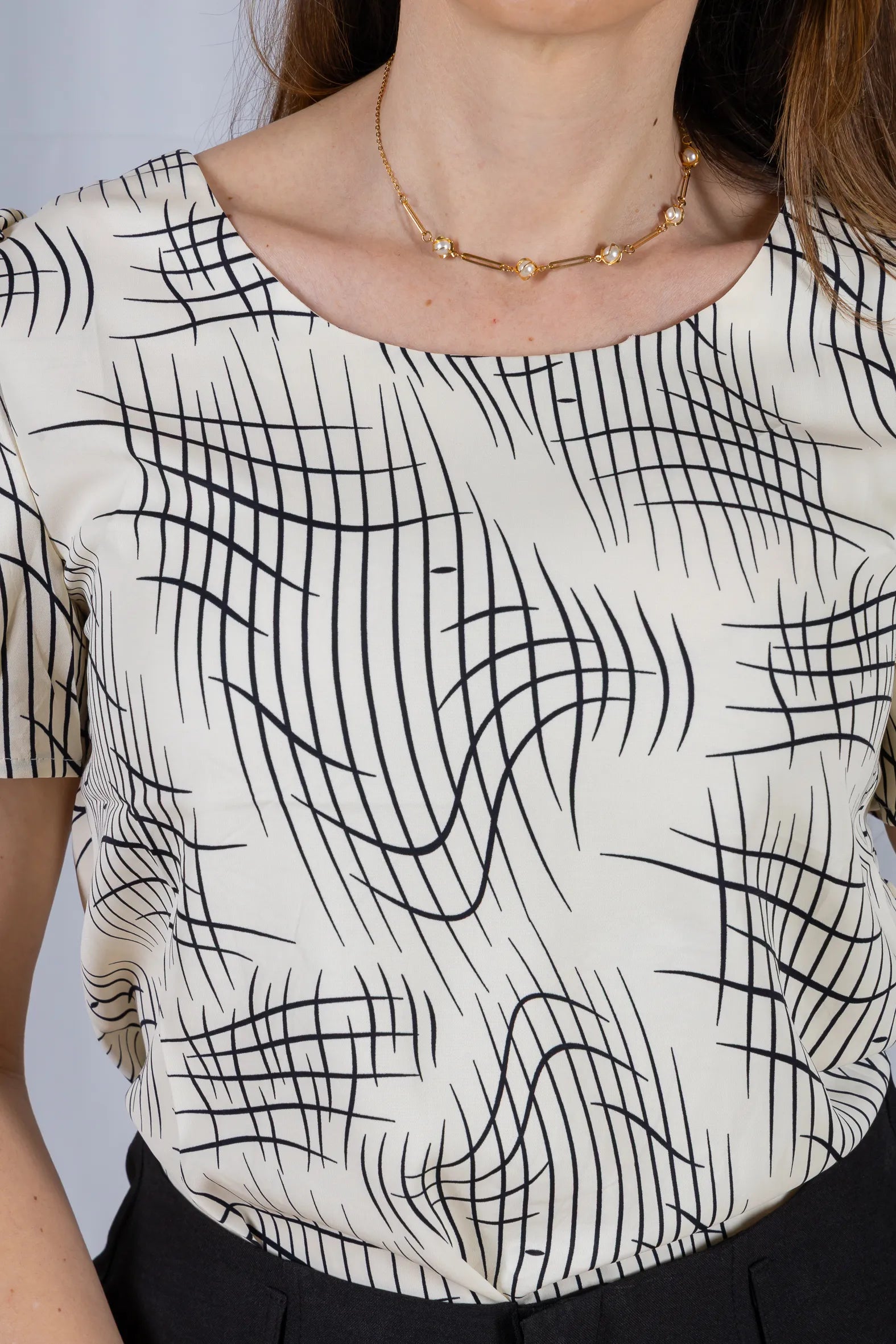 Blusa Manga Curta Botões Crepe Classic Magda Estampada Creme