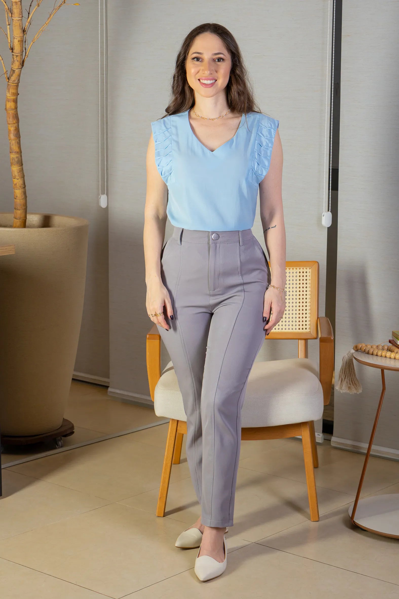 Blusa Regata Decote "V" Franzido Ombros PoliVisco Fátima Bernardes Azul