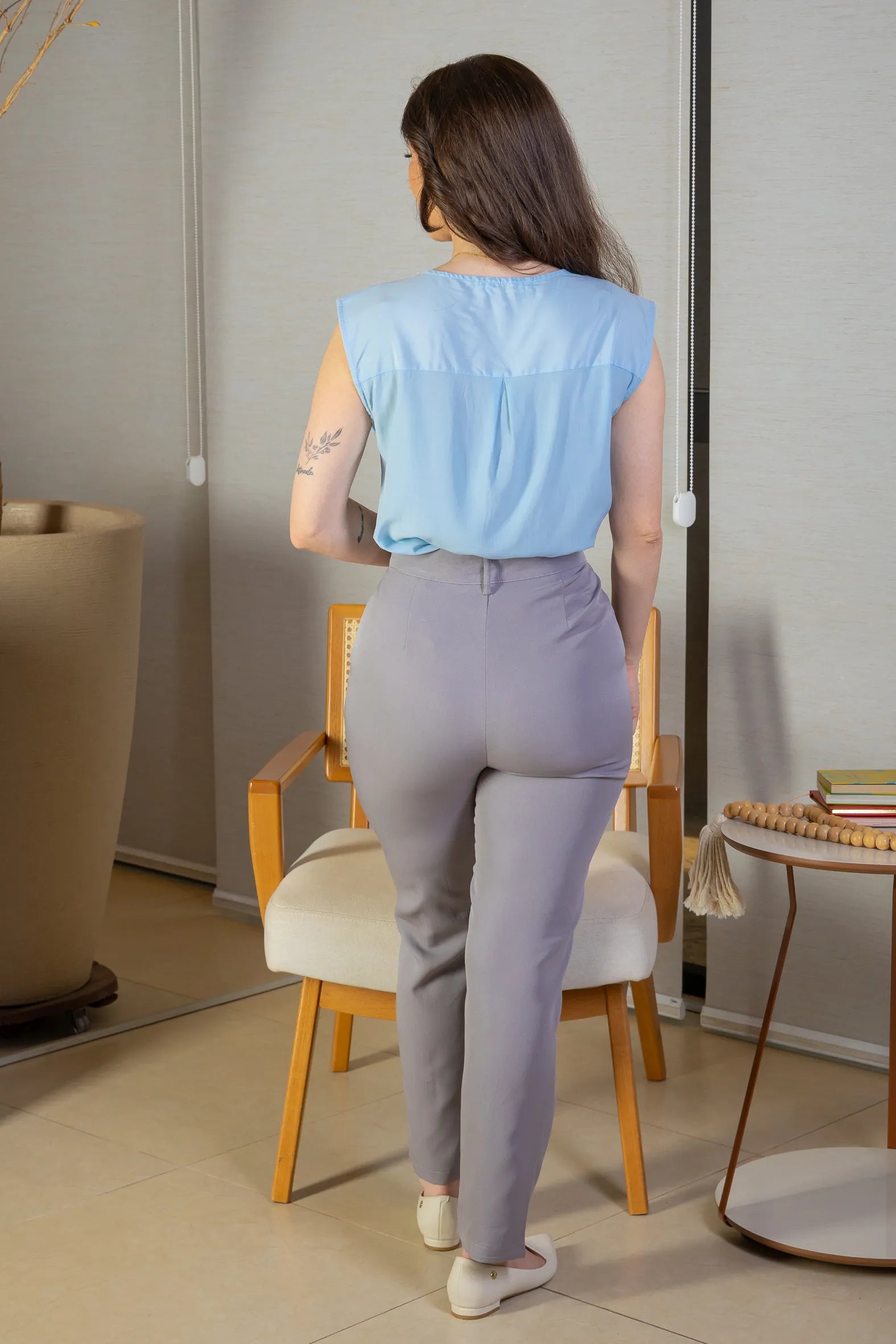 Blusa Regata Decote "V" Franzido Ombros PoliVisco Fátima Bernardes Azul