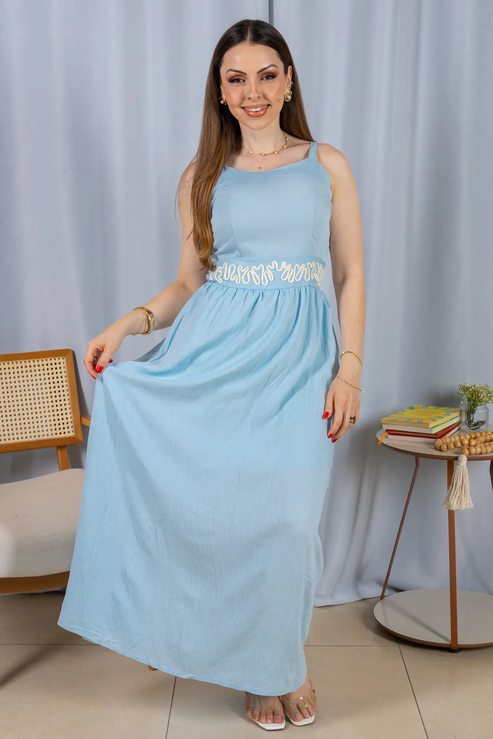 Vestido Midi Alças Detalhe Bordado Crepe Brise Lorena Azul