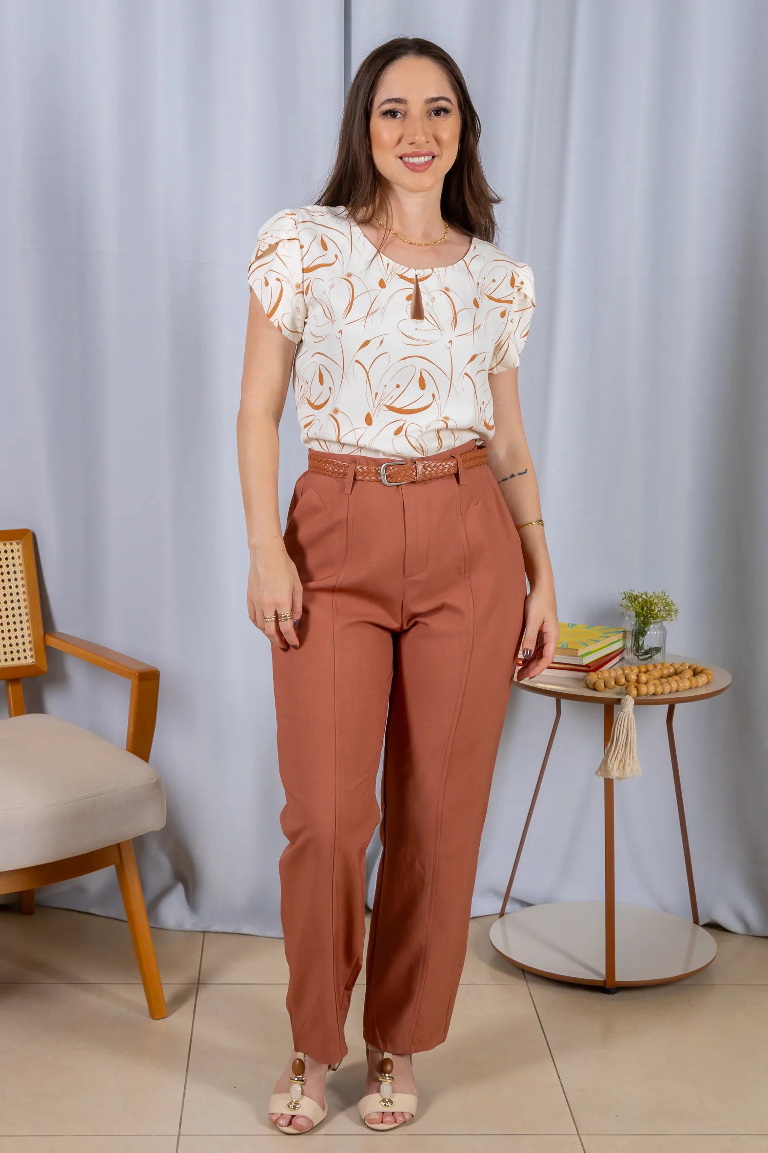 Blusa Manga Curta Transpassada Celina Estampada Marrom