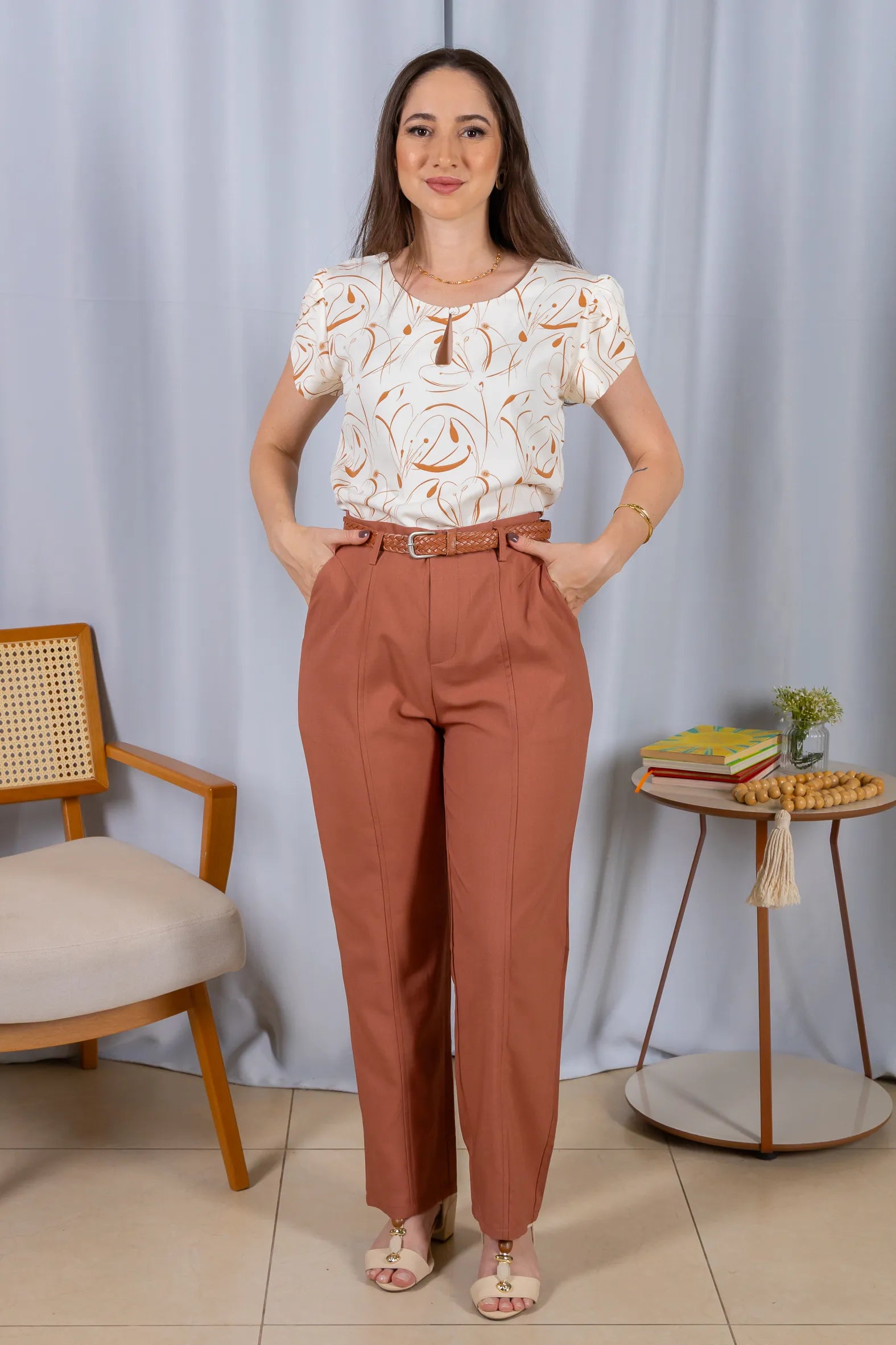 Blusa Manga Curta Transpassada Celina Estampada Marrom