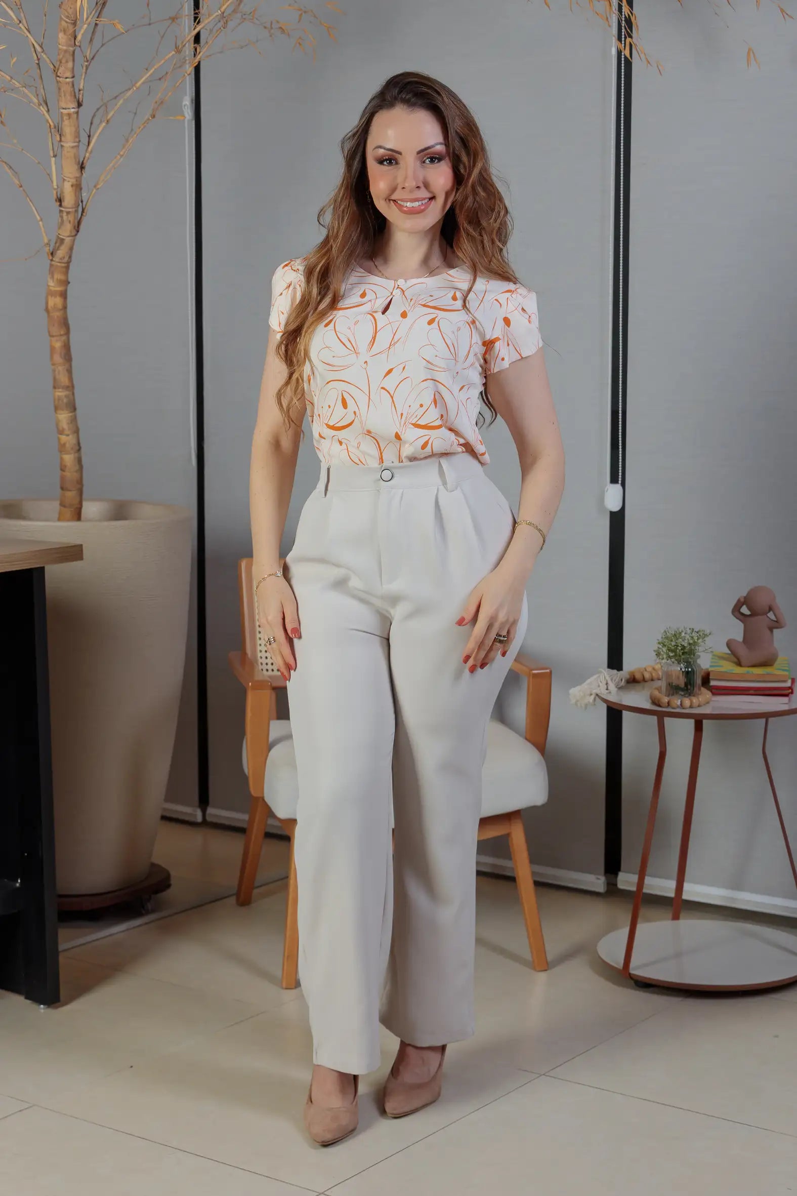 Blusa Manga Curta Transpassada Crepe Classic Celina Estampada Laranja