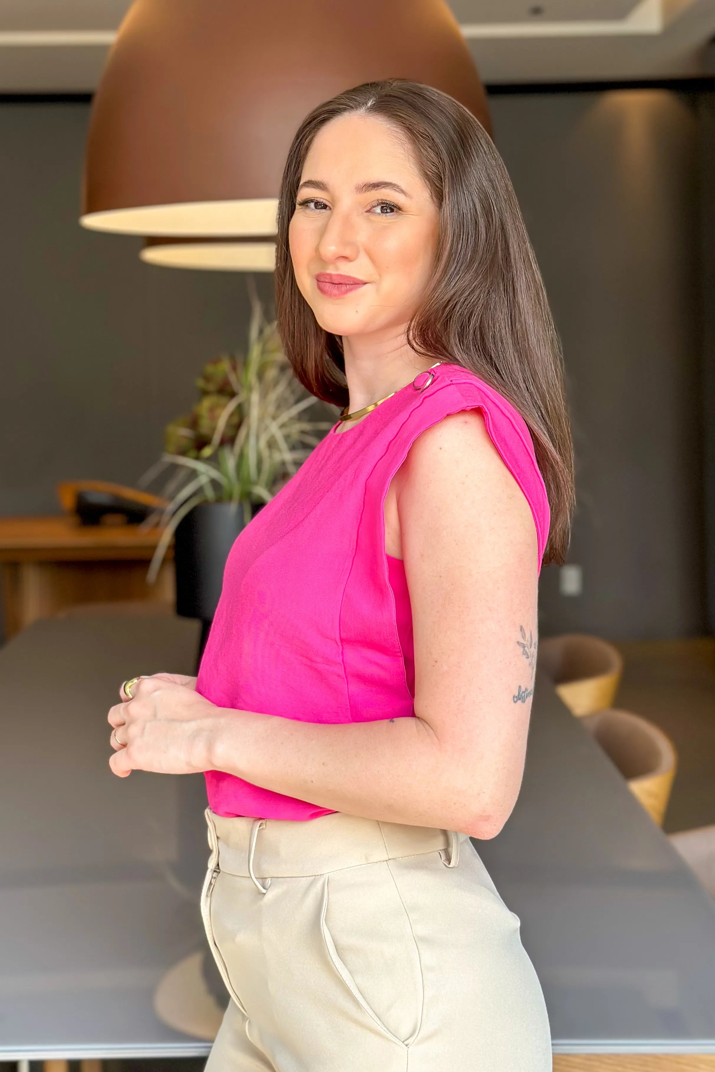 Blusa Regata Detalhe Botão Ombro Miriam Pink