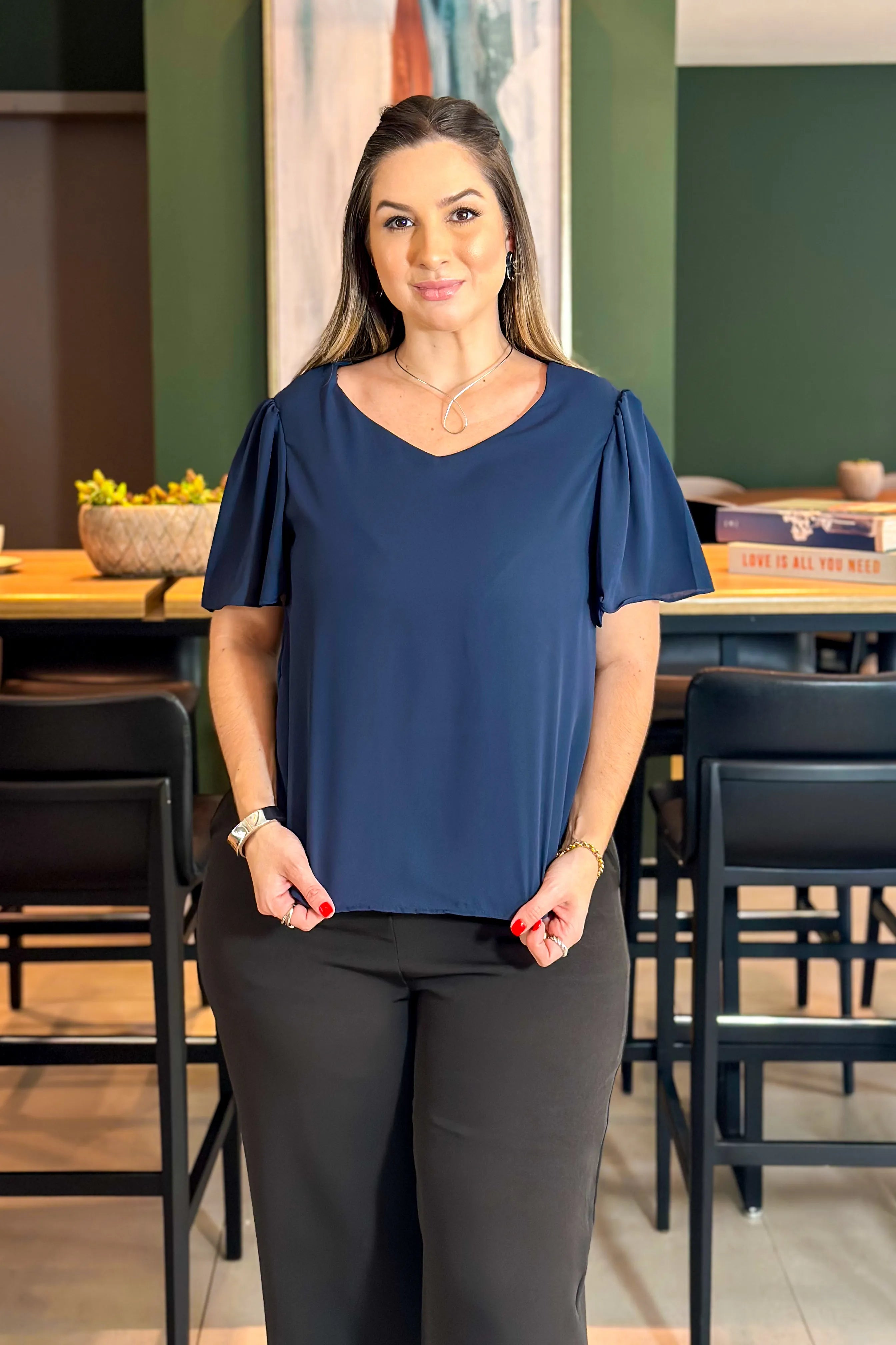 Blusa Manga Curta Flutuante Rosane Azul Marinho