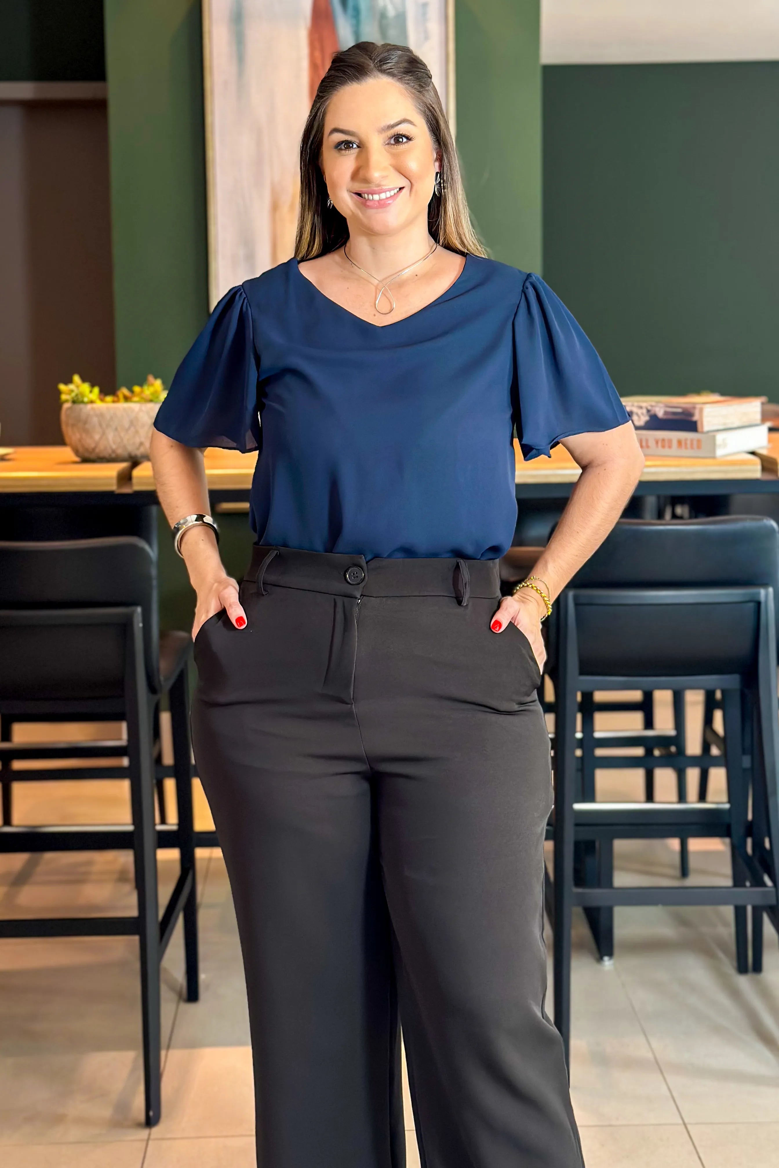 Blusa Manga Curta Flutuante Rosane Azul Marinho