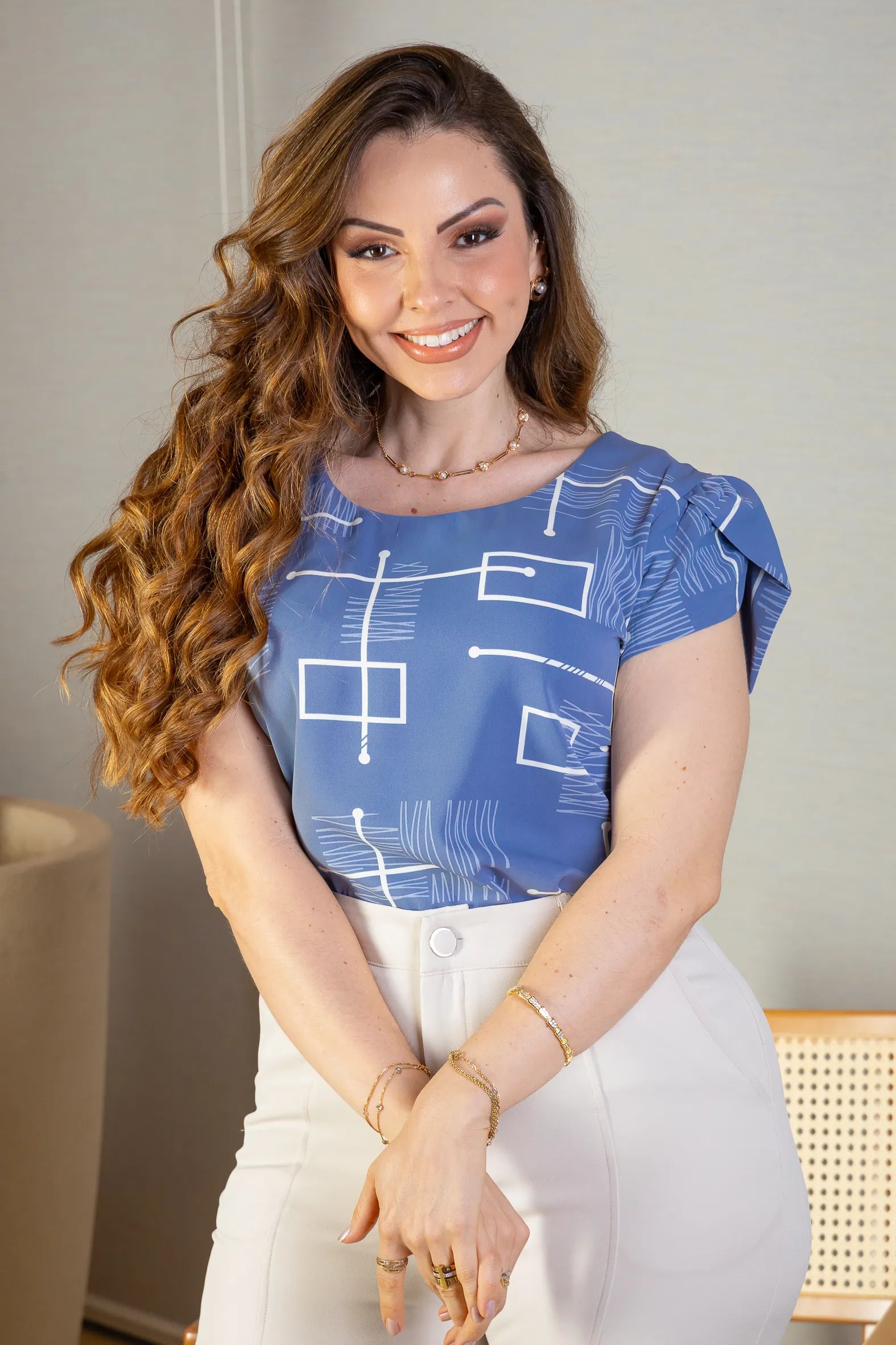 Blusa Manga Transpassada Elis Regina Estampada Azul