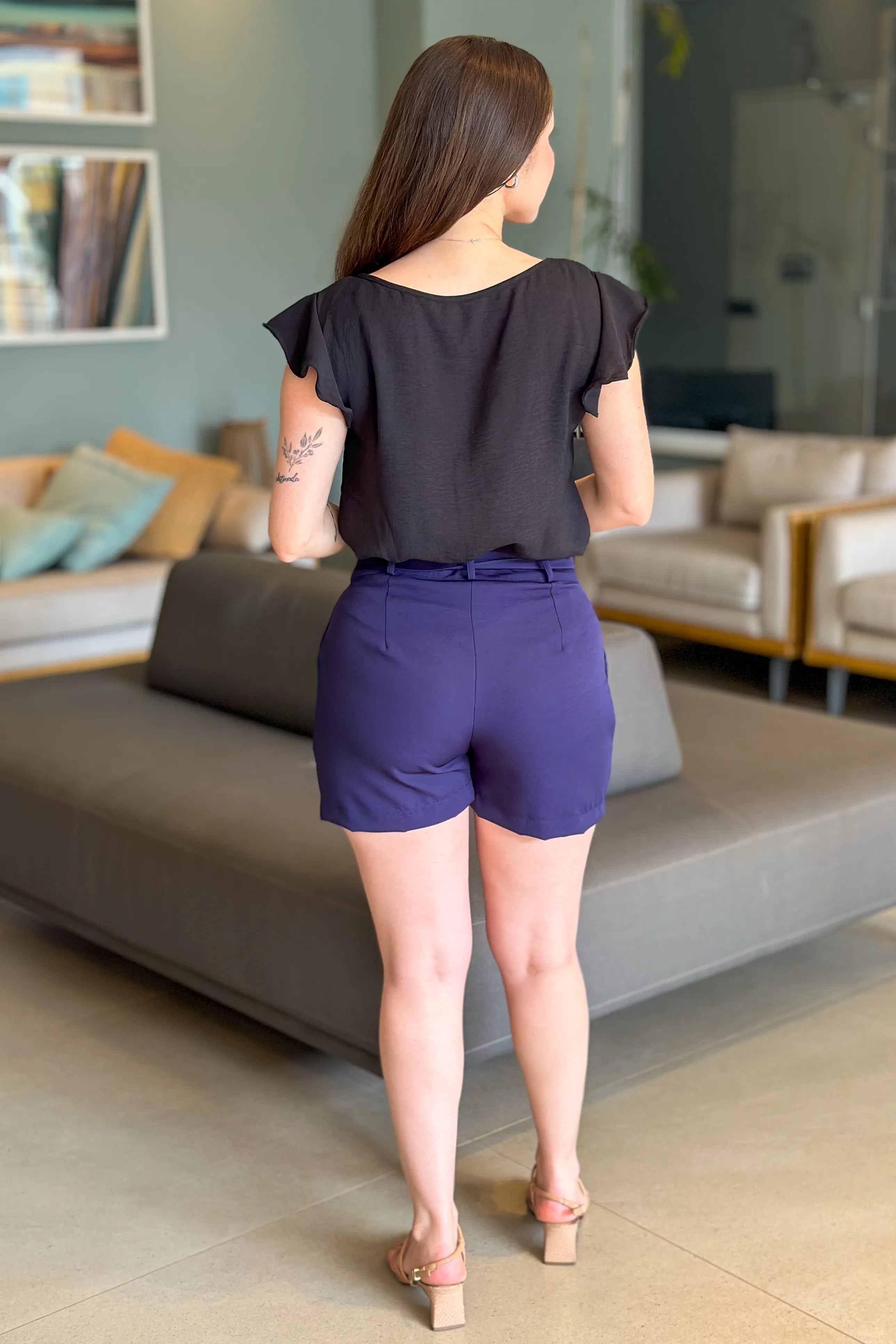 Shorts Em Alfaiataria Detalhe Laço Liz Azul Marinho