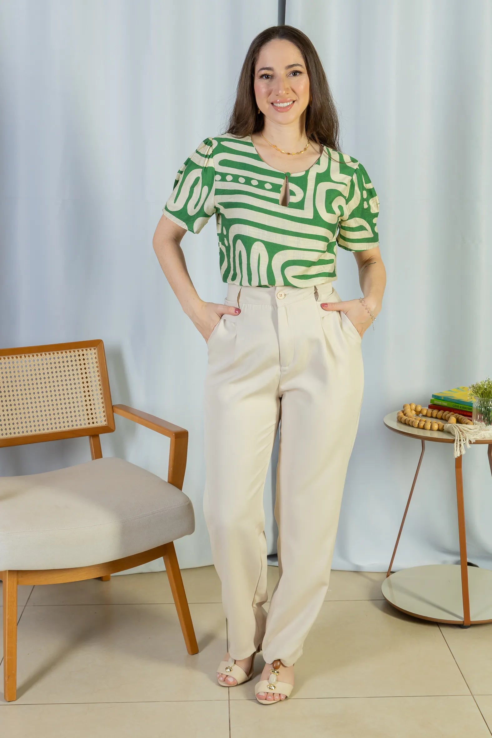 Blusa Manga Curta Detalhe Decote Visco Brise Mel Estampada Verde