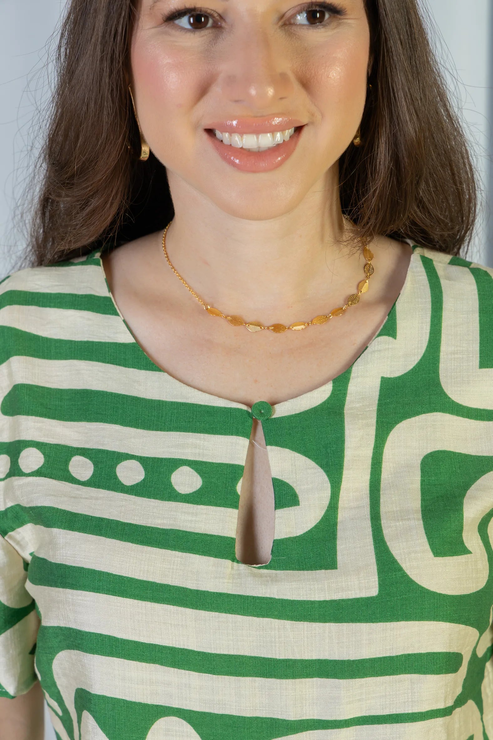 Blusa Manga Curta Detalhe Decote Visco Brise Mel Estampada Verde