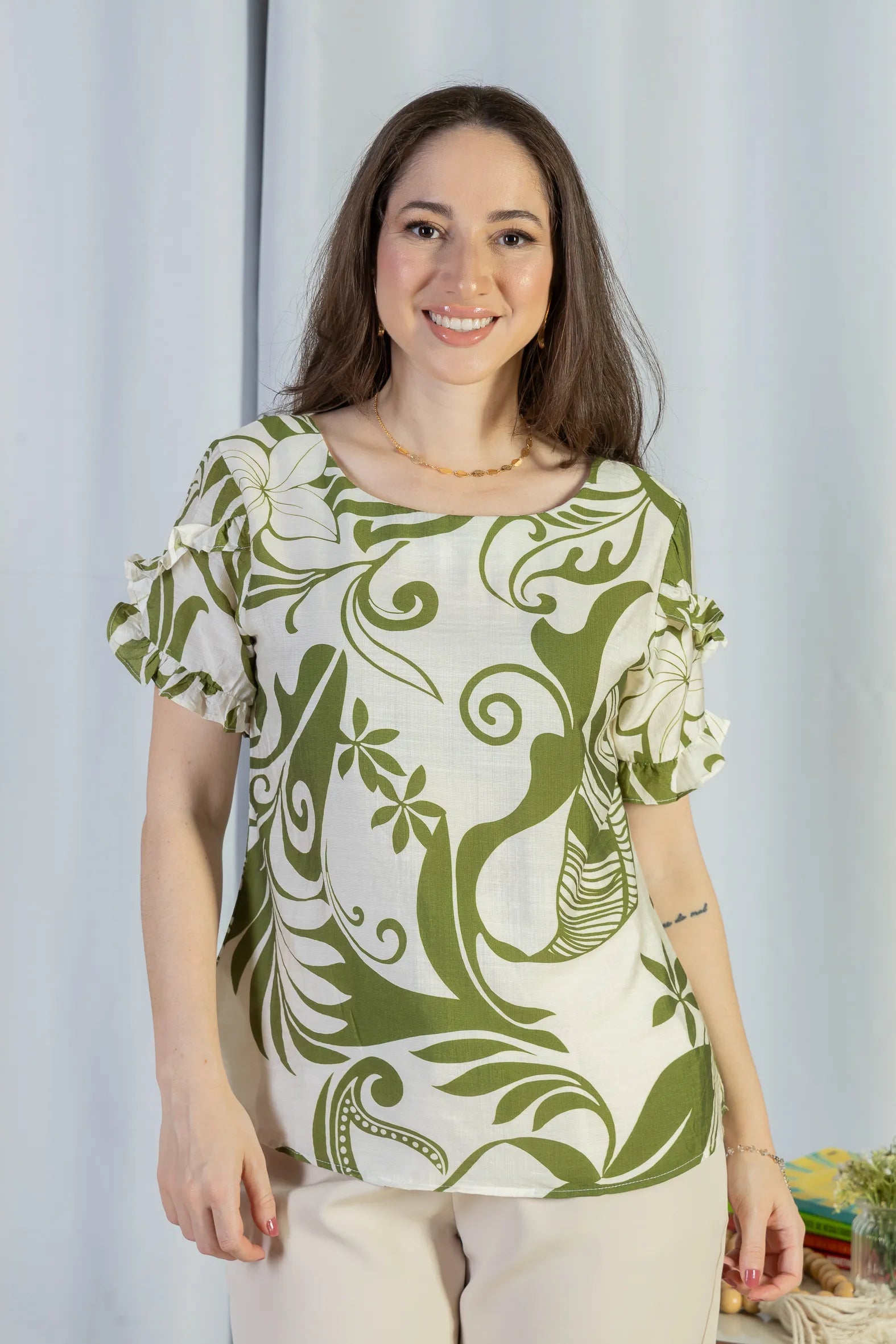 Blusa Manga Curta Babados Visco Brise Nair Estampada Verde