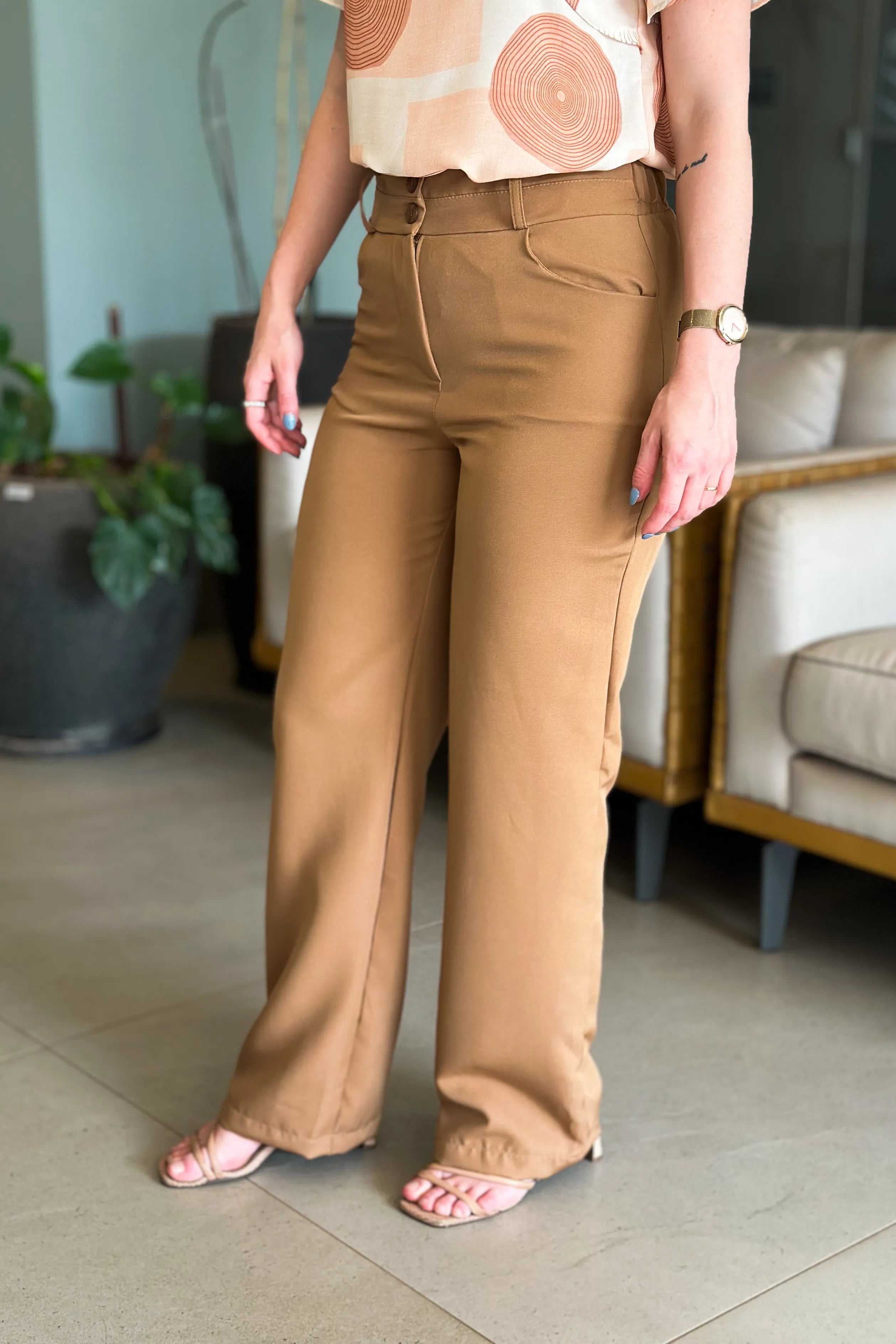 Calça Alfaiataria Corte Reto Ana Julia Marrom