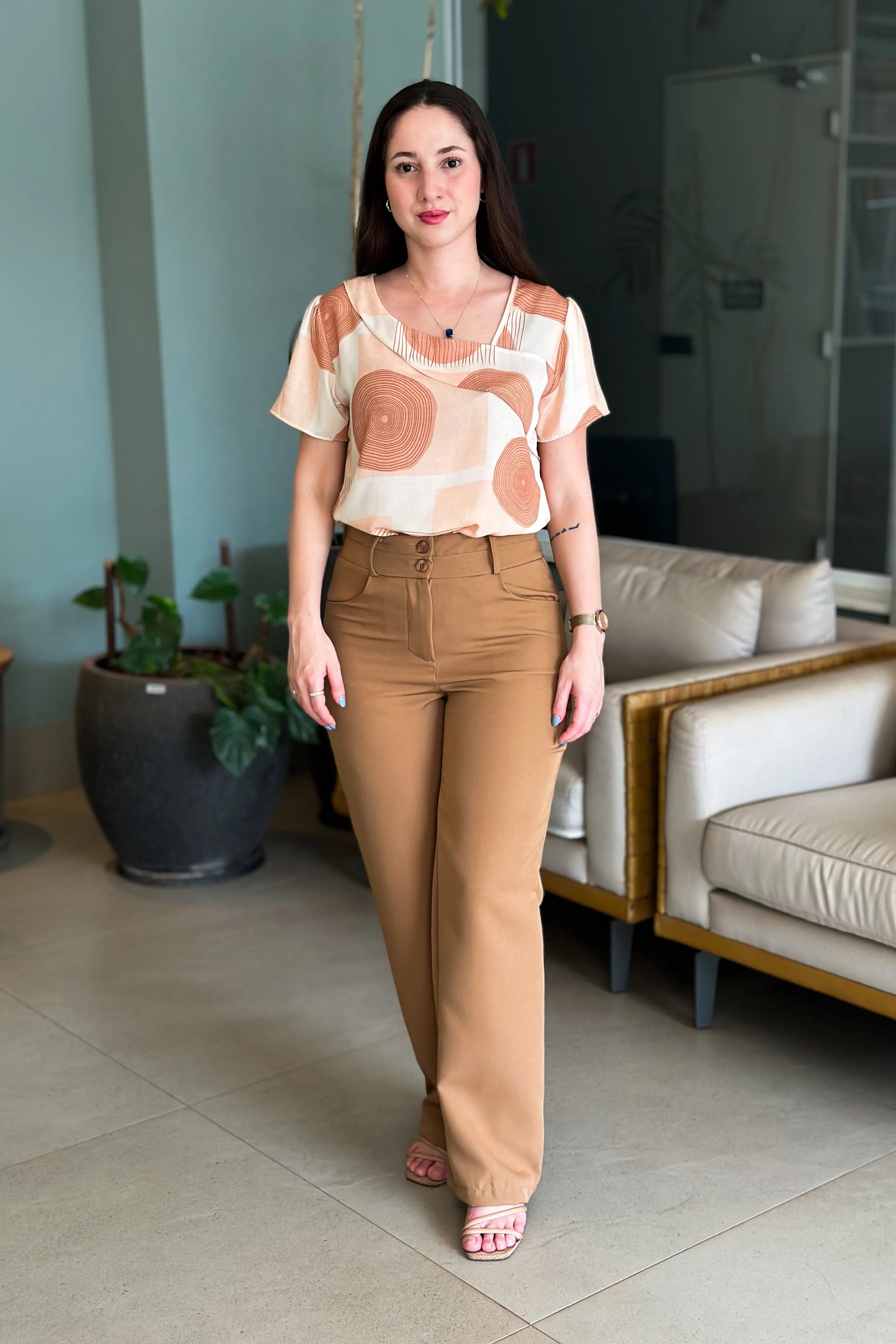 Calça Alfaiataria Corte Reto Ana Julia Marrom