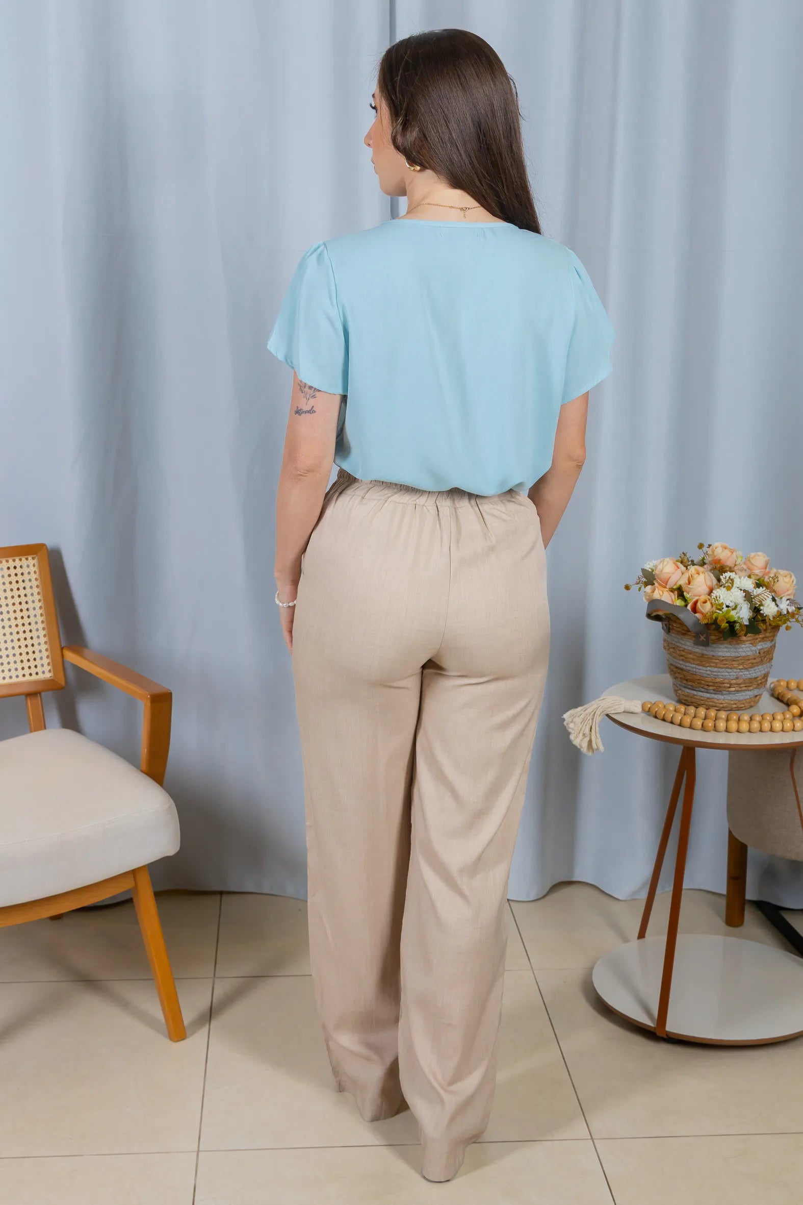 Blusa Manga Curta Transpassada Crepe Classic Colo com Pregas Maria Azul