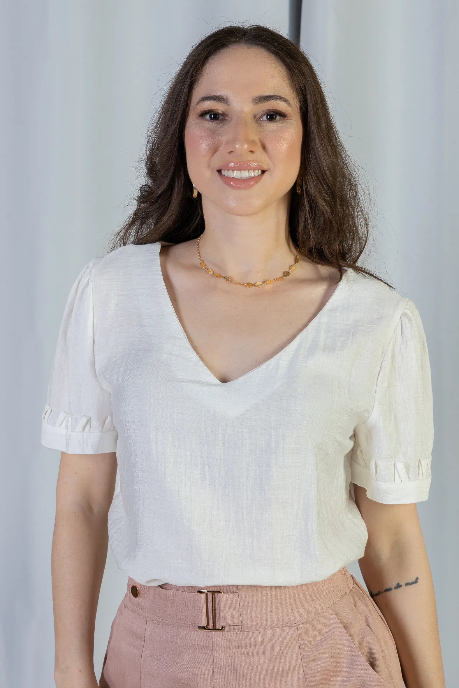 Blusa Manga Curta Decote "V" Visco Nature Gal Costa Branca