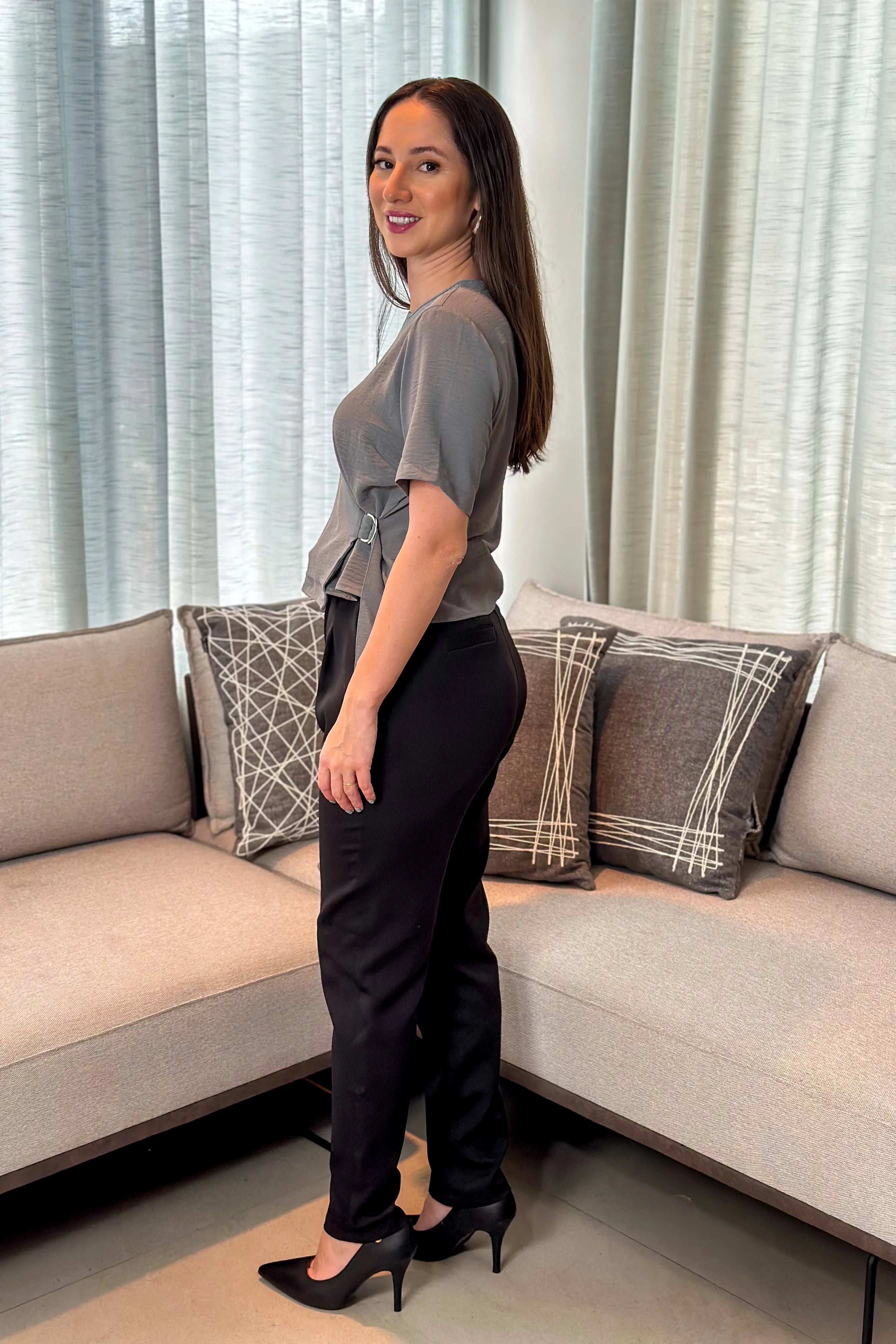 Blusa Air Flow Detalhe Sobreposto Talita Cinza