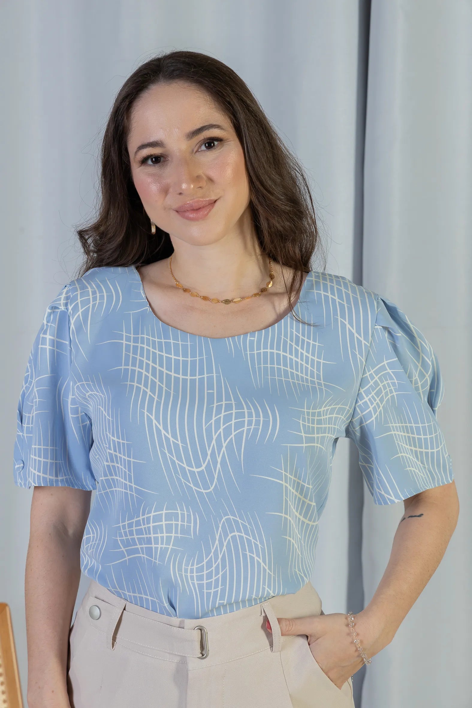 Blusa Manga Curta Transpassada Crepe Classic Gisele Estampada Azul