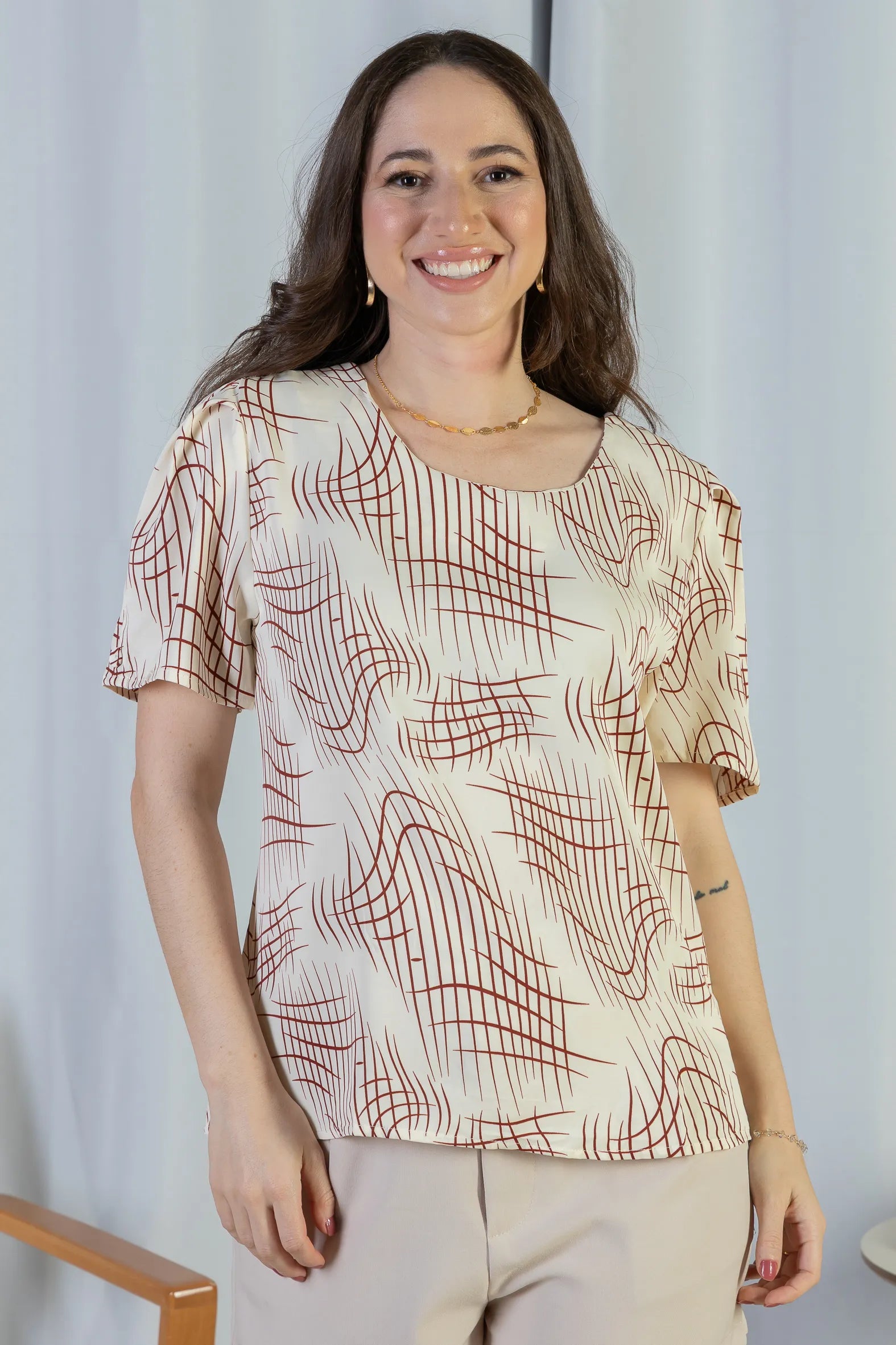 Blusa Manga Curta Transpassada Crepe Classic Gisele Estampada Vermelha