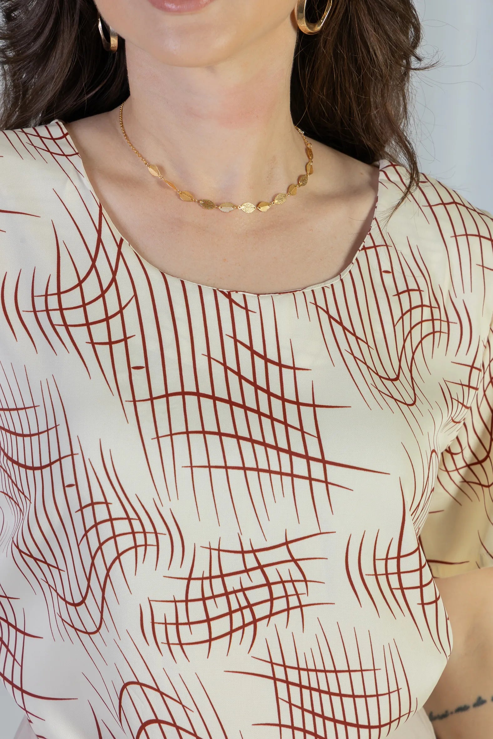 Blusa Manga Curta Transpassada Crepe Classic Gisele Estampada Vermelha