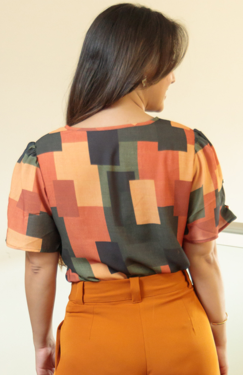 Blusa Manga Curta Detalhe Botões Karen Estampada Laranja