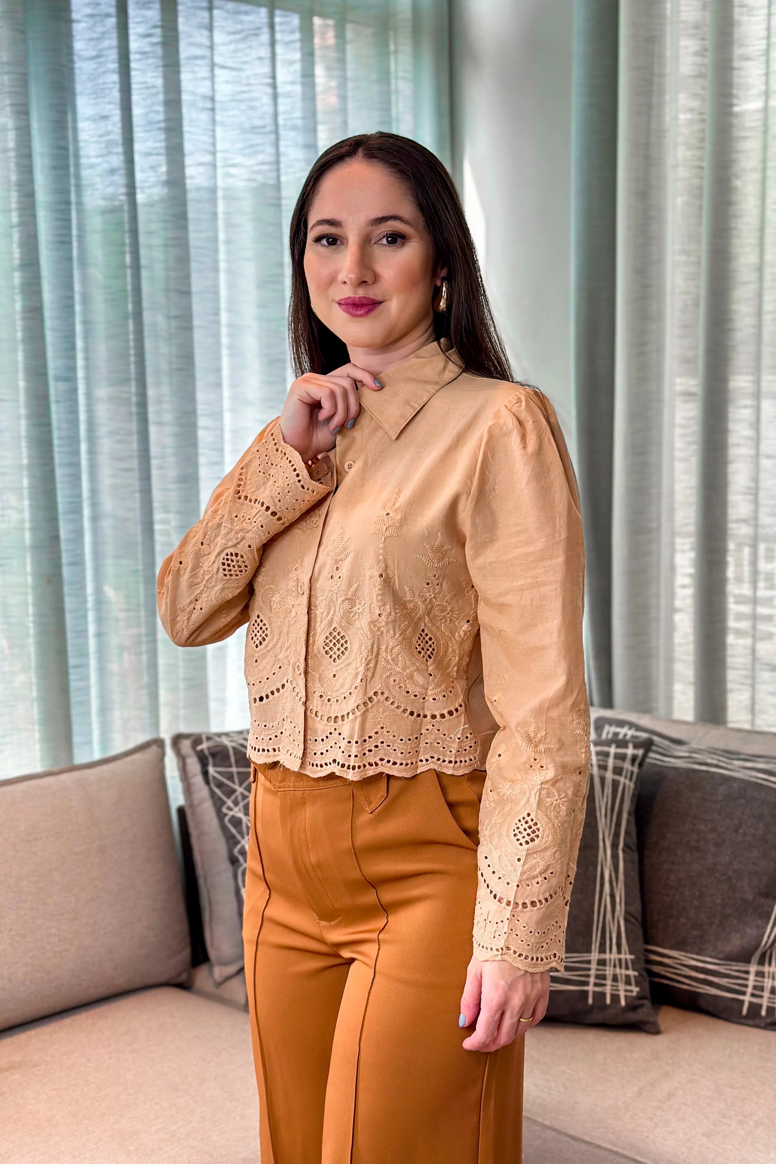 Camisa Em Laise Roseli Bege