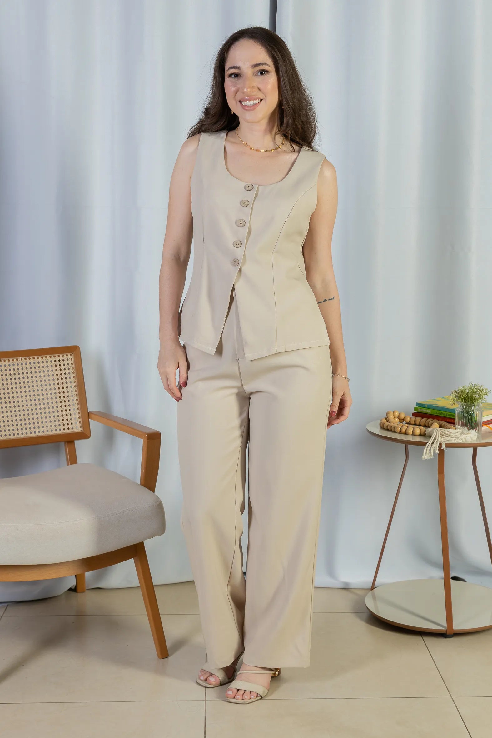 Colete Regata Alfaiataria Detalhe Botão Livia Creme