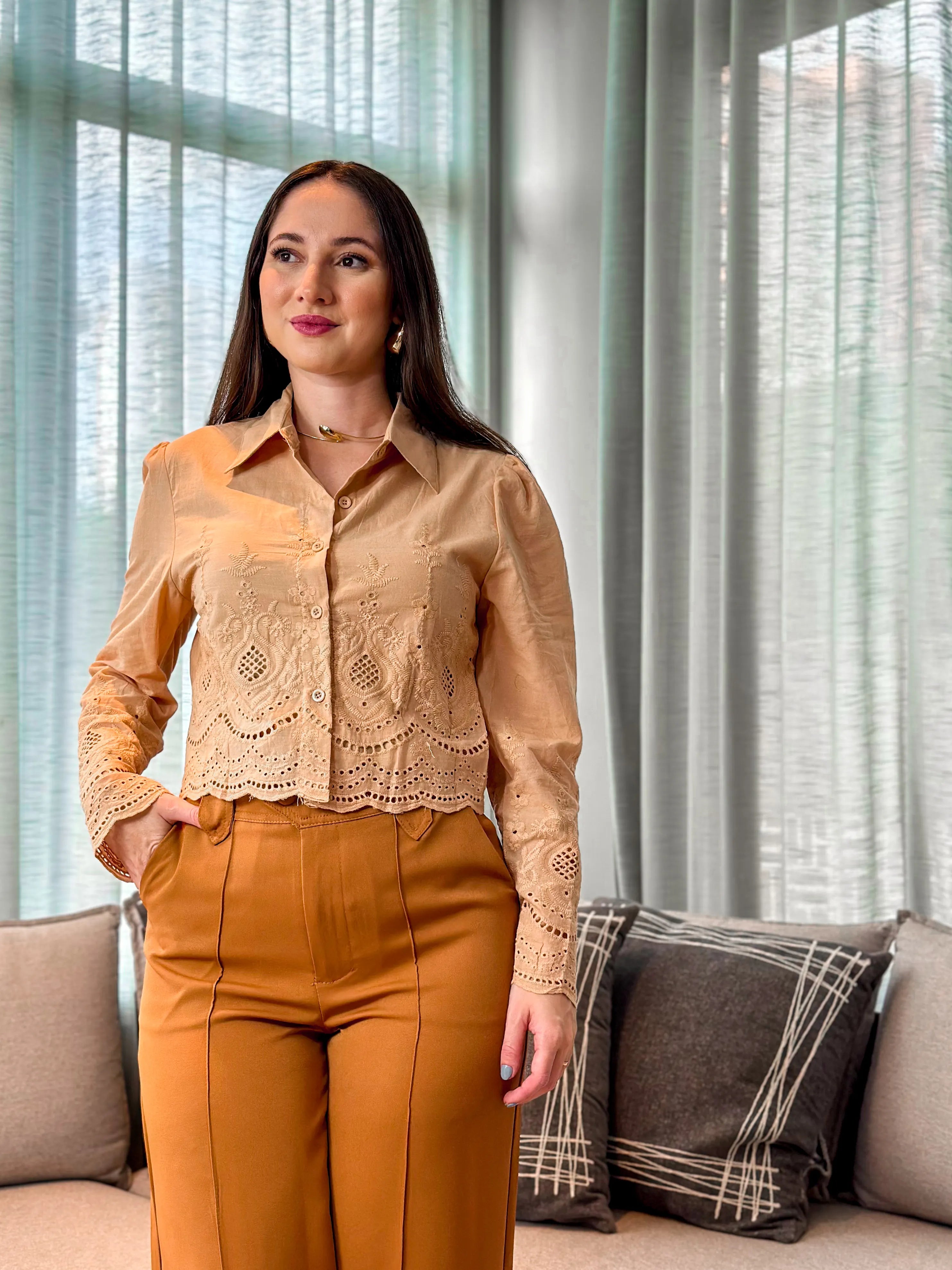 Camisa Em Laise Roseli Bege