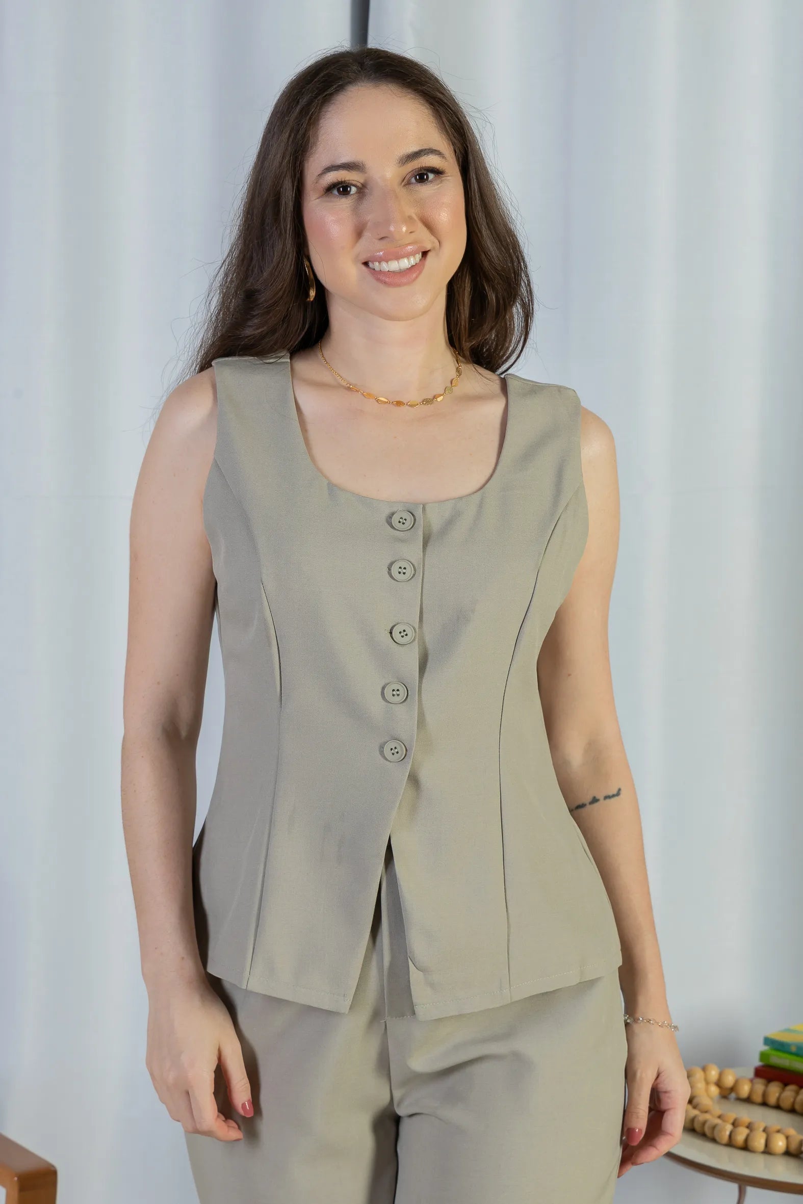 Colete Regata Alfaiataria Detalhe Botão Livia Verde