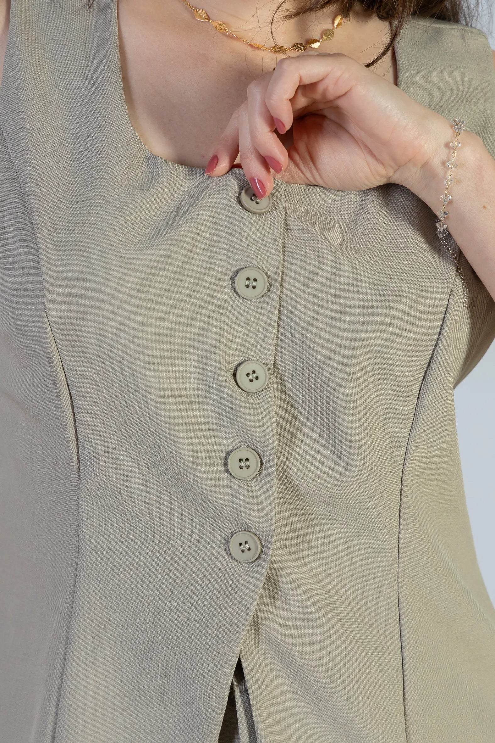 Colete Regata Alfaiataria Detalhe Botão Livia Verde