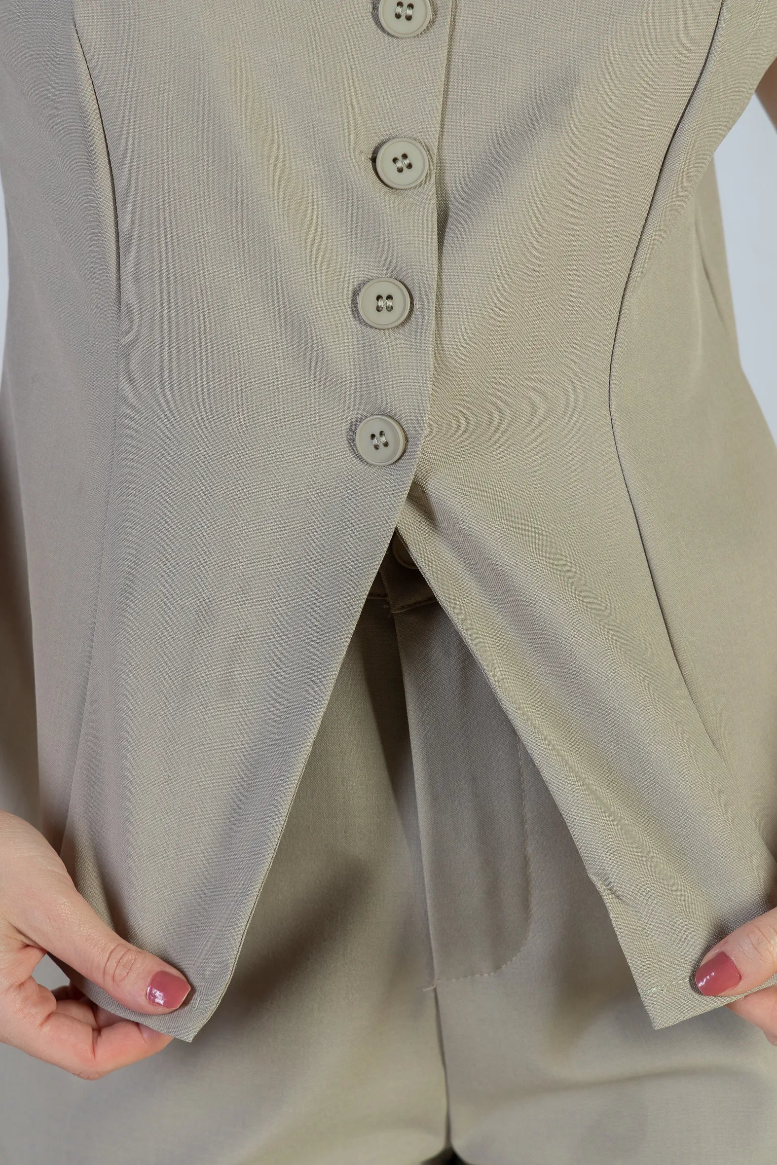 Colete Regata Alfaiataria Detalhe Botão Livia Verde