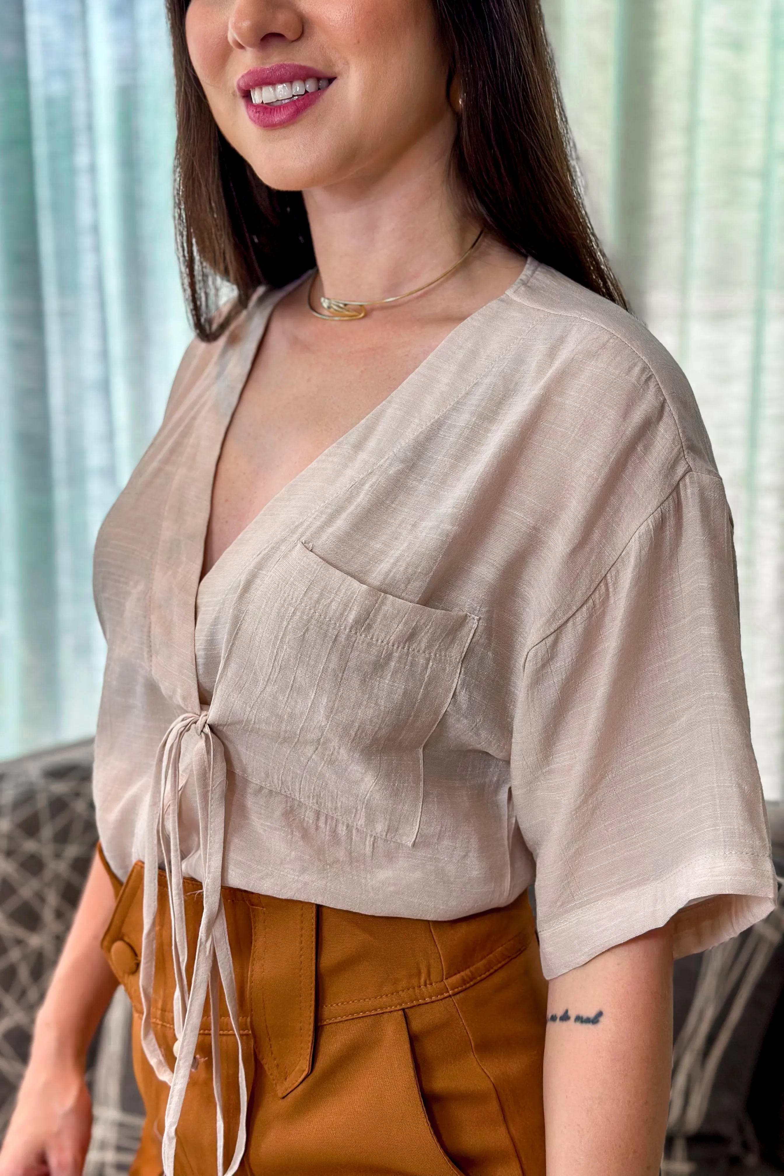 Blusa Manga Curta Detalhe Amarração Marta Creme