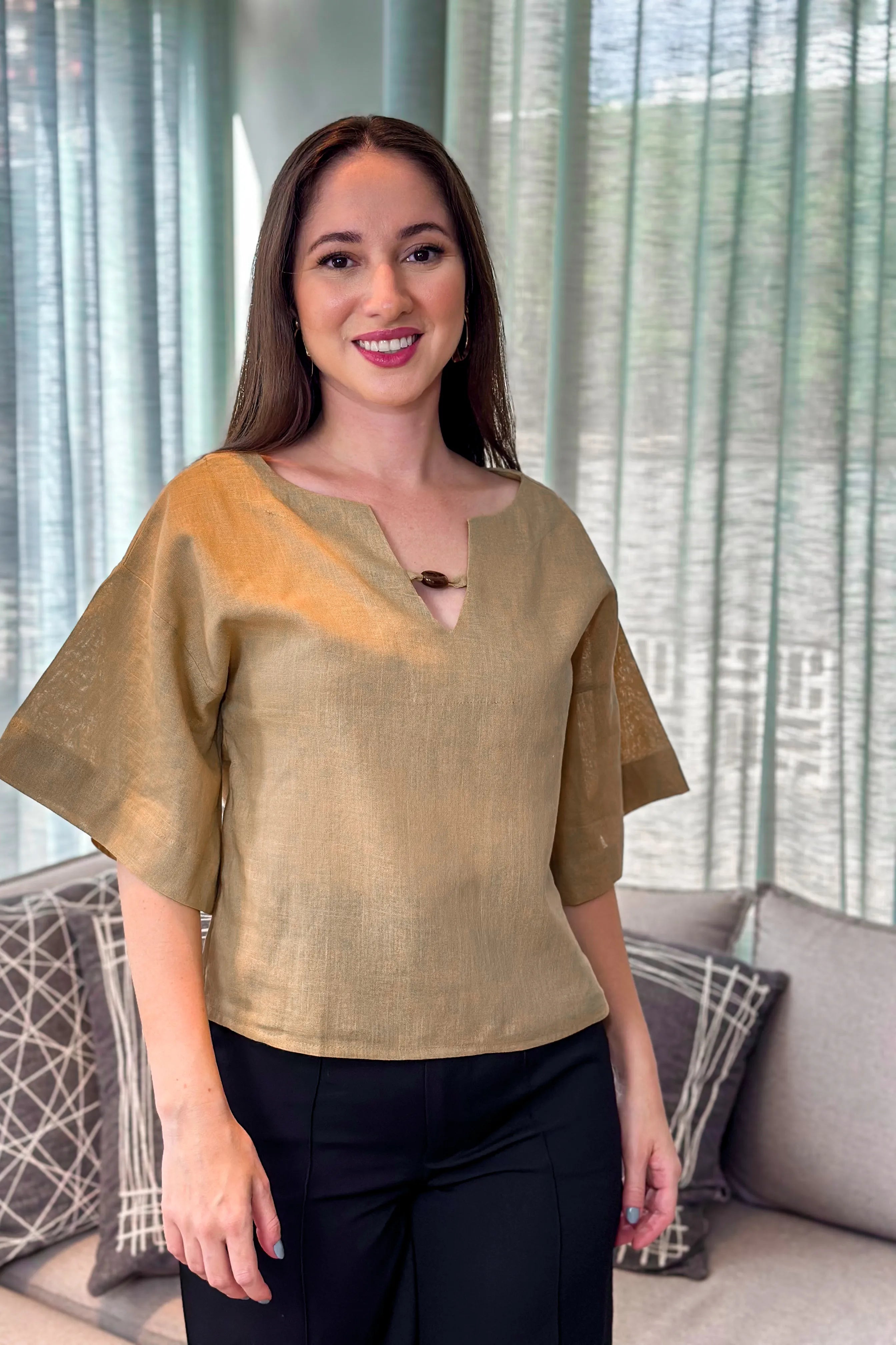 Blusa Manga Curta Detalhe Frente Eduarda Marrom