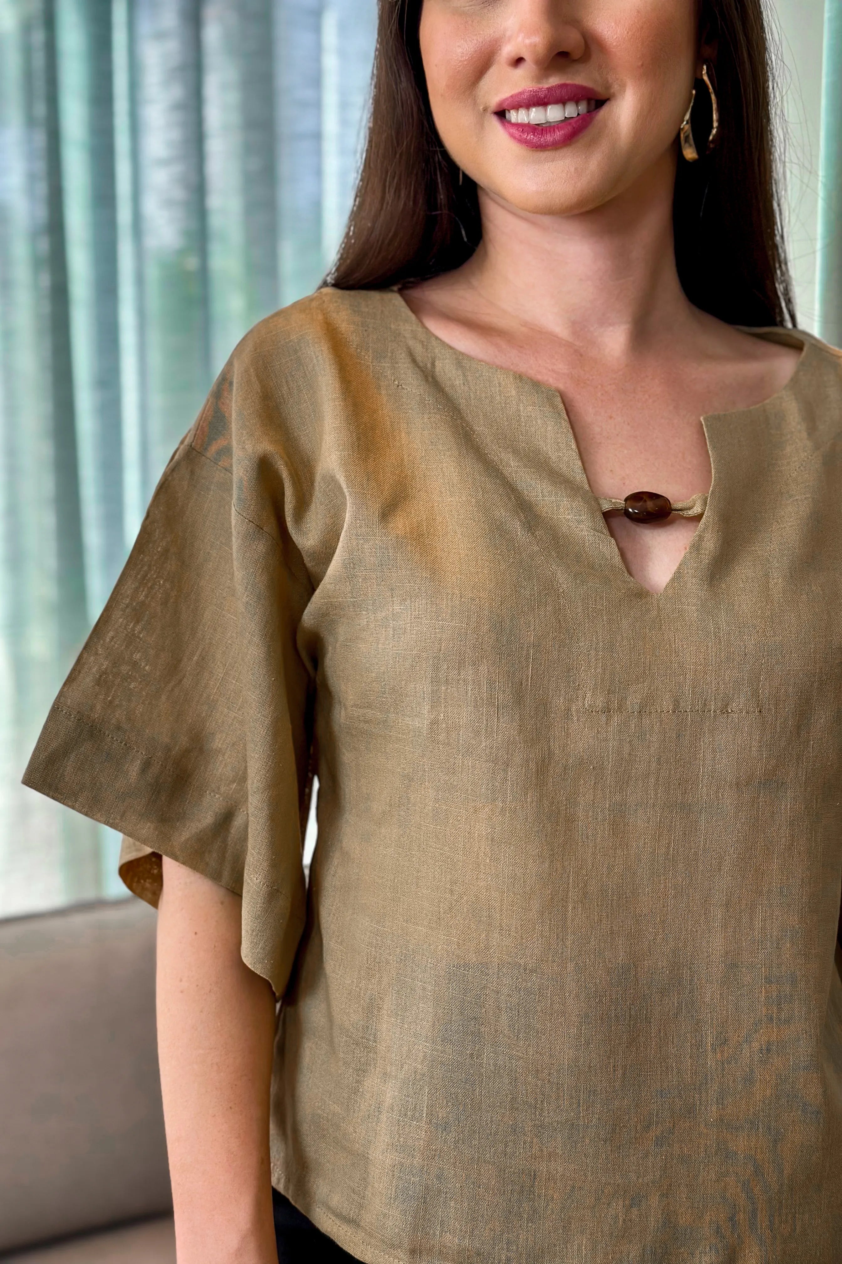 Blusa Manga Curta Detalhe Frente Eduarda Marrom