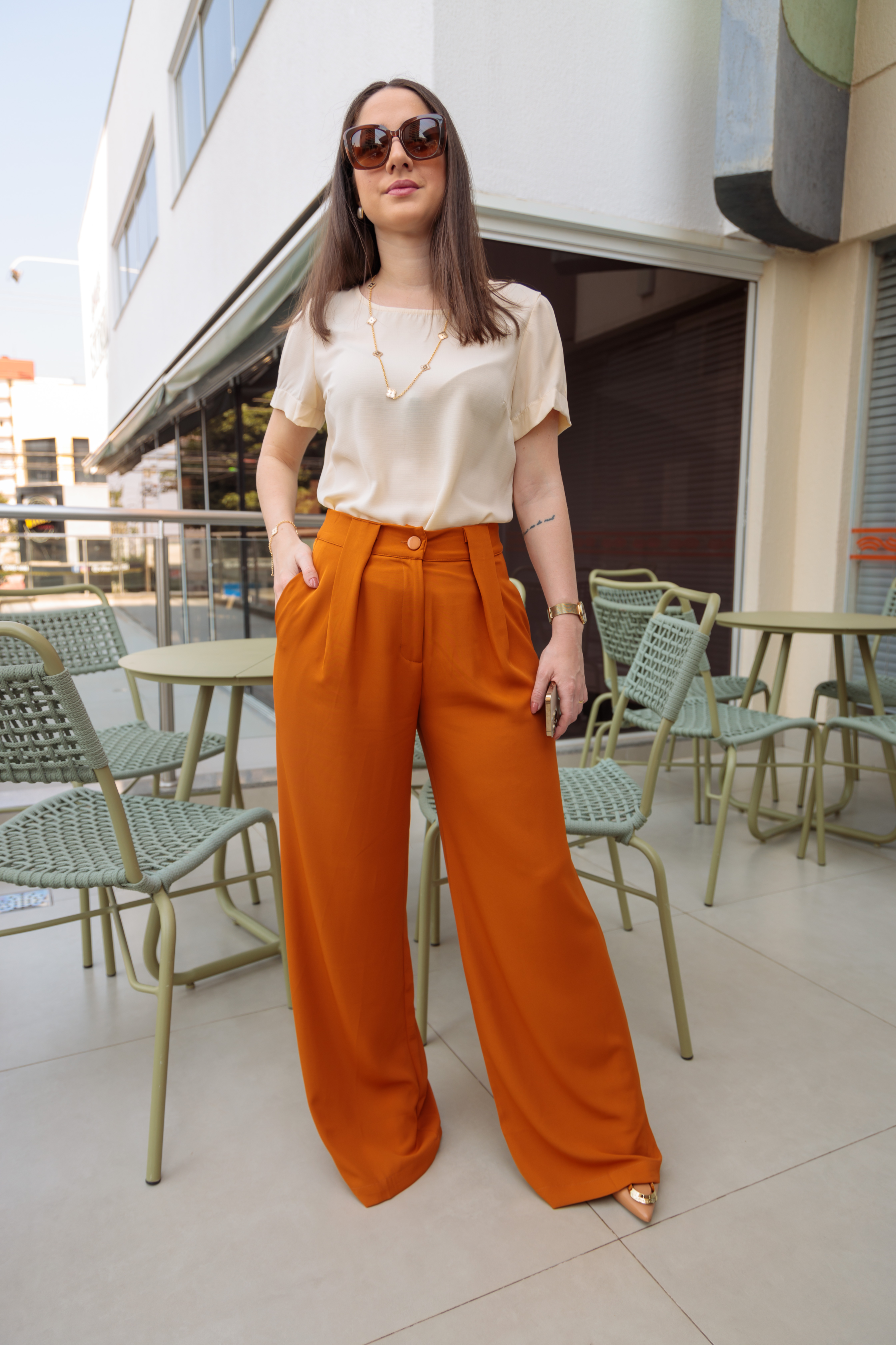 Blusa Lisa Detalhe Manga Maria Creme
