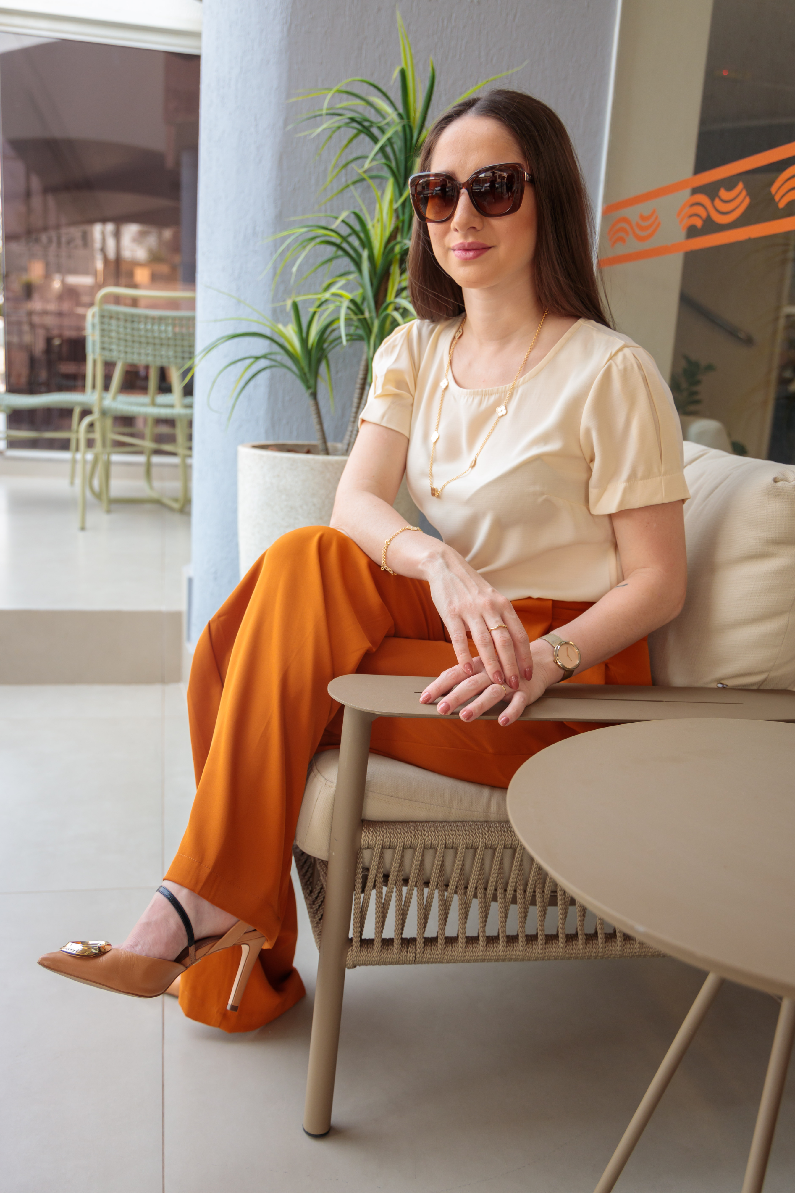 Blusa Lisa Detalhe Manga Maria Creme