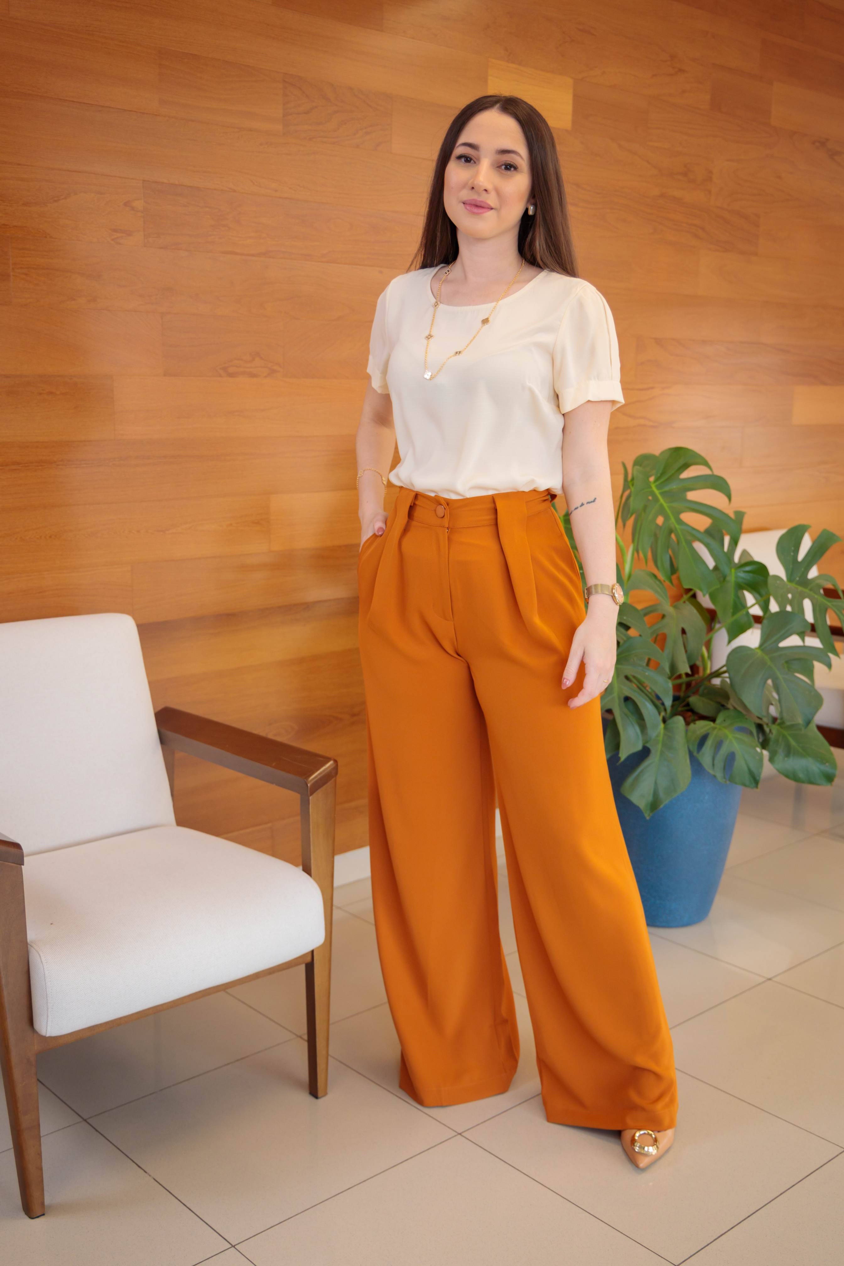 Blusa Lisa Detalhe Manga Maria Creme