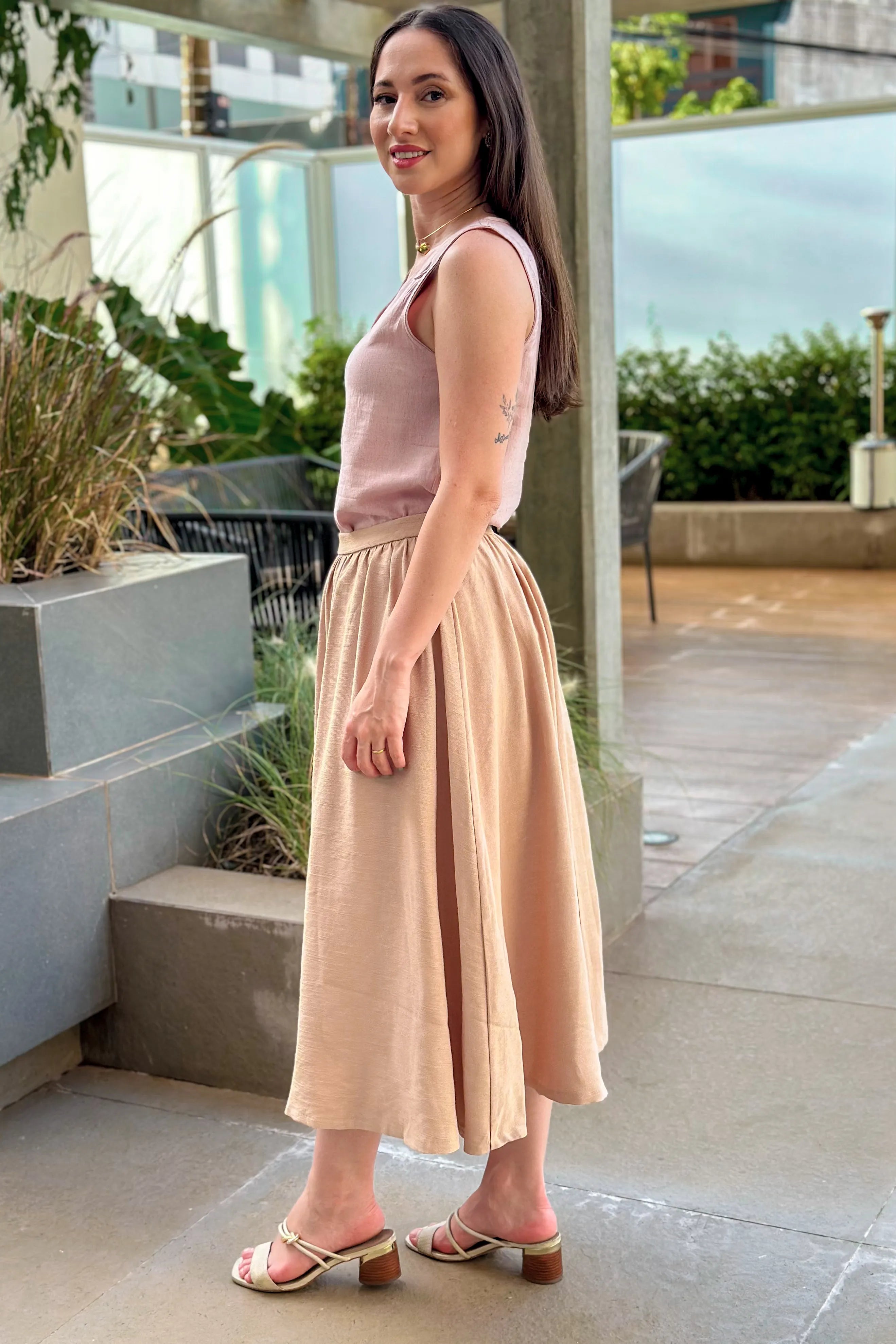 Blusa Regata Em Linho Detalhe Botão Rosy Rosa Claro