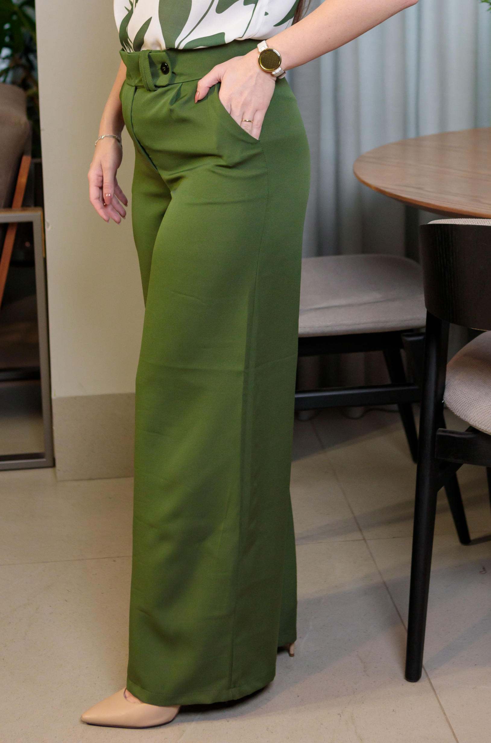 Calça Pantalona Alfaiataria Mariane Verde Militar